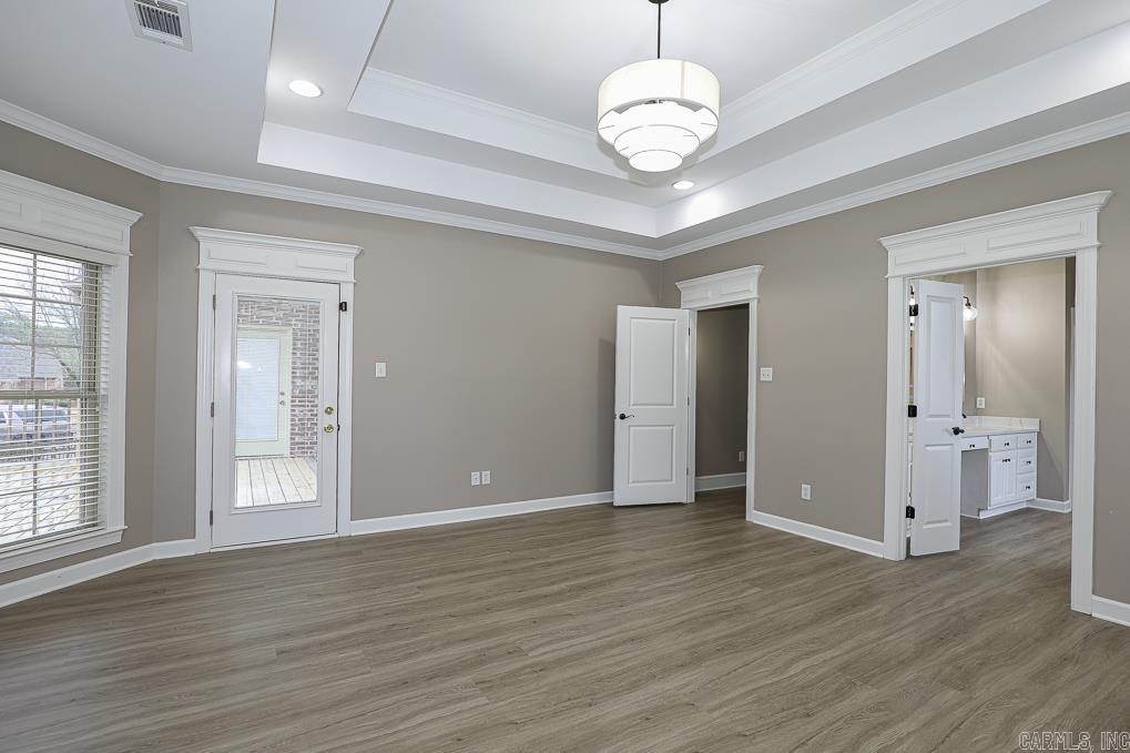 LONGHILLS VILLAGE - Residential