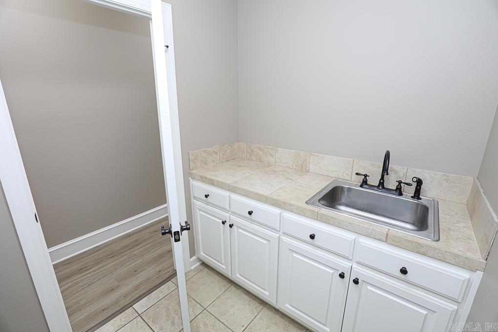 LONGHILLS VILLAGE - Residential