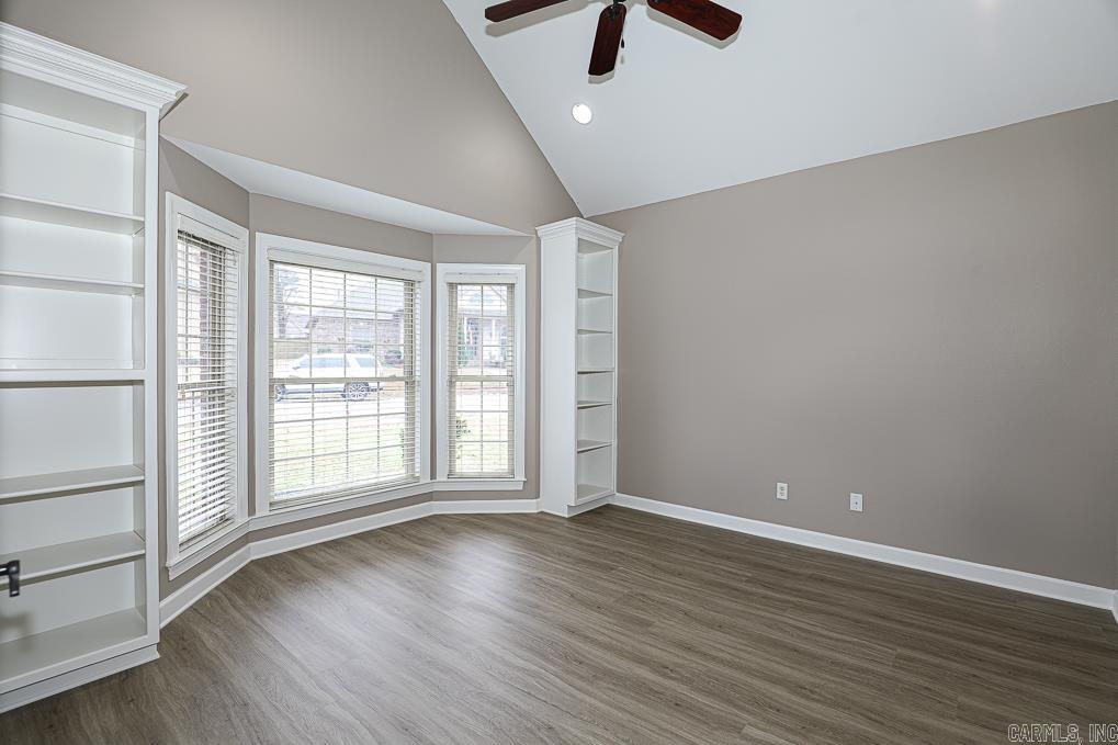 LONGHILLS VILLAGE - Residential