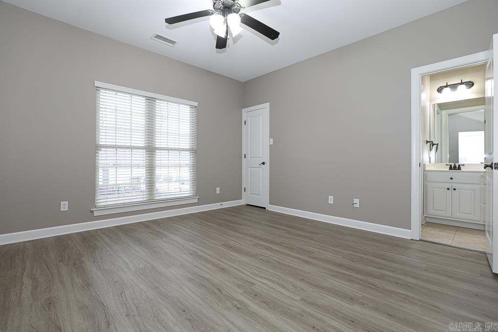 LONGHILLS VILLAGE - Residential