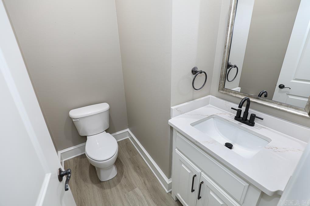 LONGHILLS VILLAGE - Residential