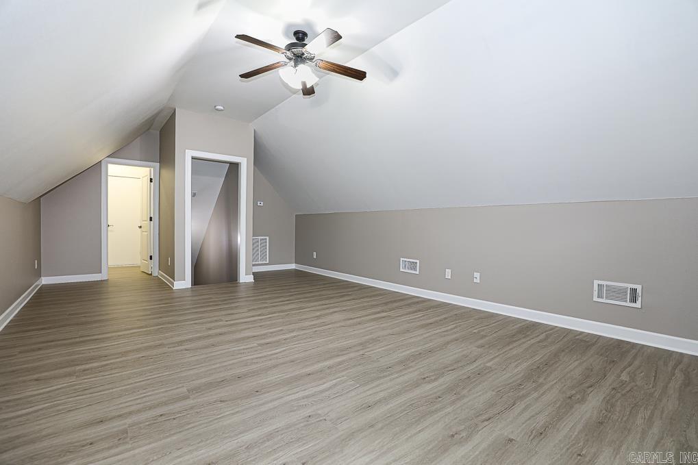 LONGHILLS VILLAGE - Residential