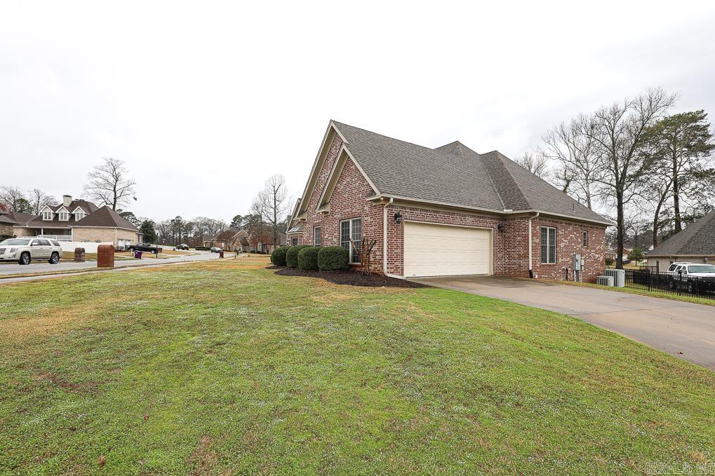 LONGHILLS VILLAGE - Residential