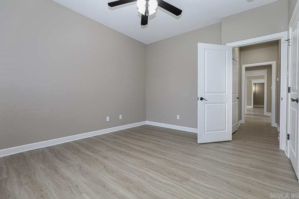 LONGHILLS VILLAGE - Residential