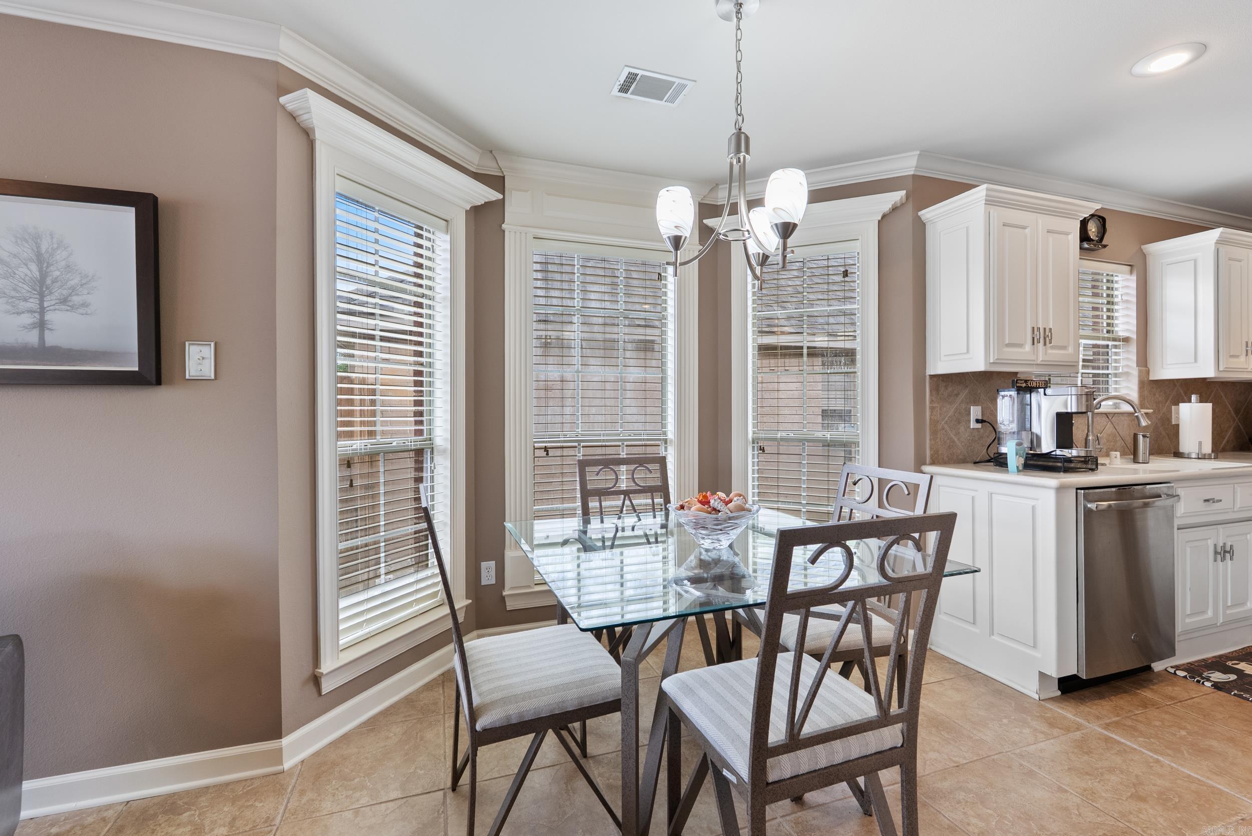 COUNTRY CLUB OF ARK THE - Residential