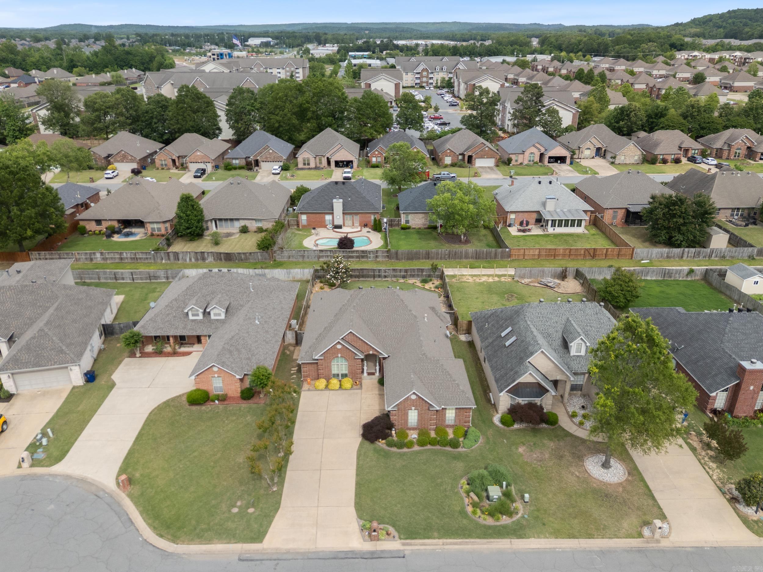 COUNTRY CLUB OF ARK THE - Residential