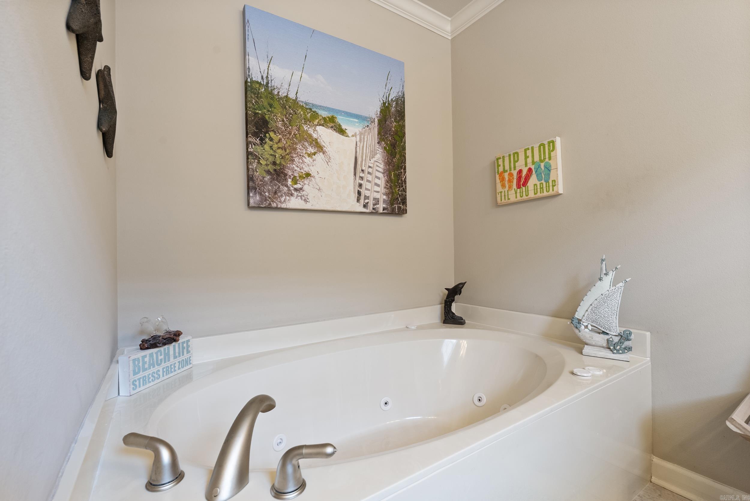 COUNTRY CLUB OF ARK THE - Residential