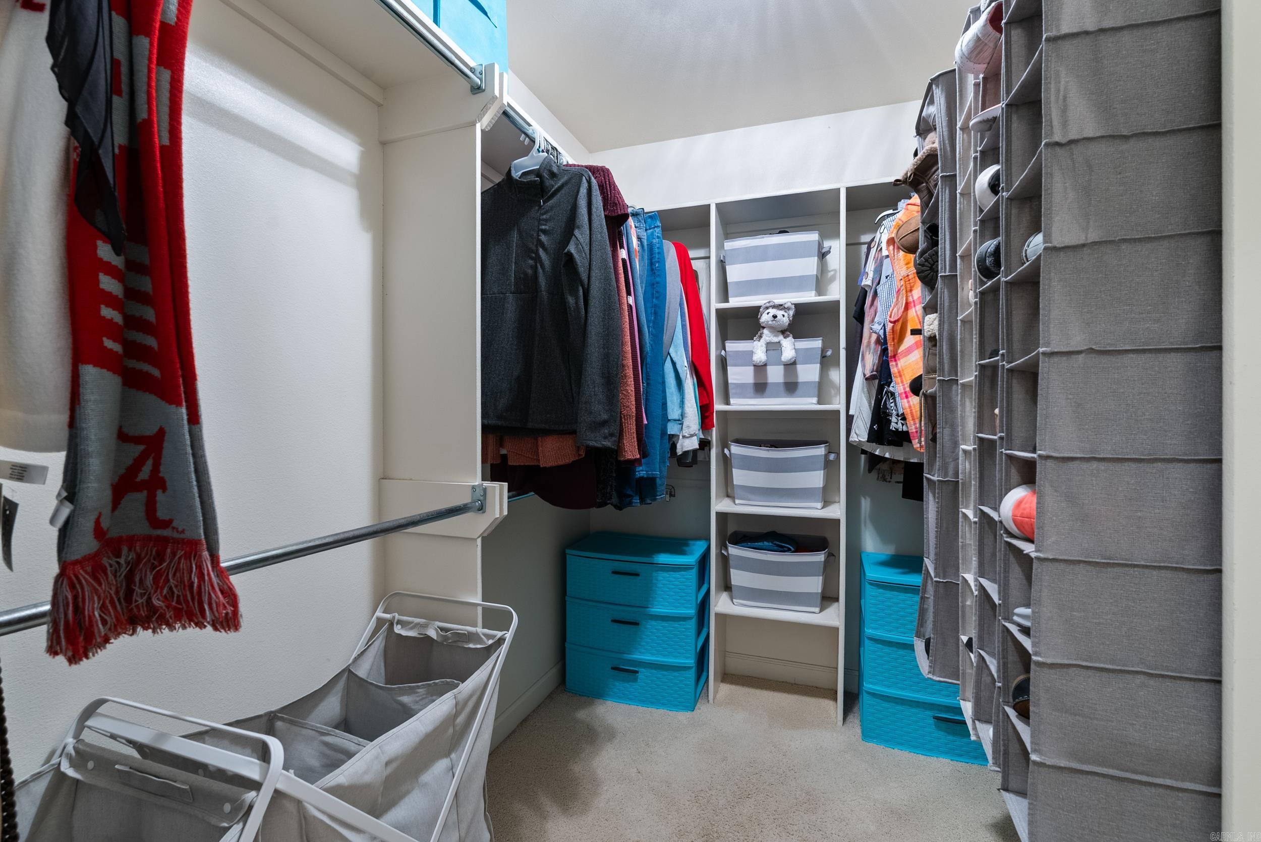 COUNTRY CLUB OF ARK THE - Residential