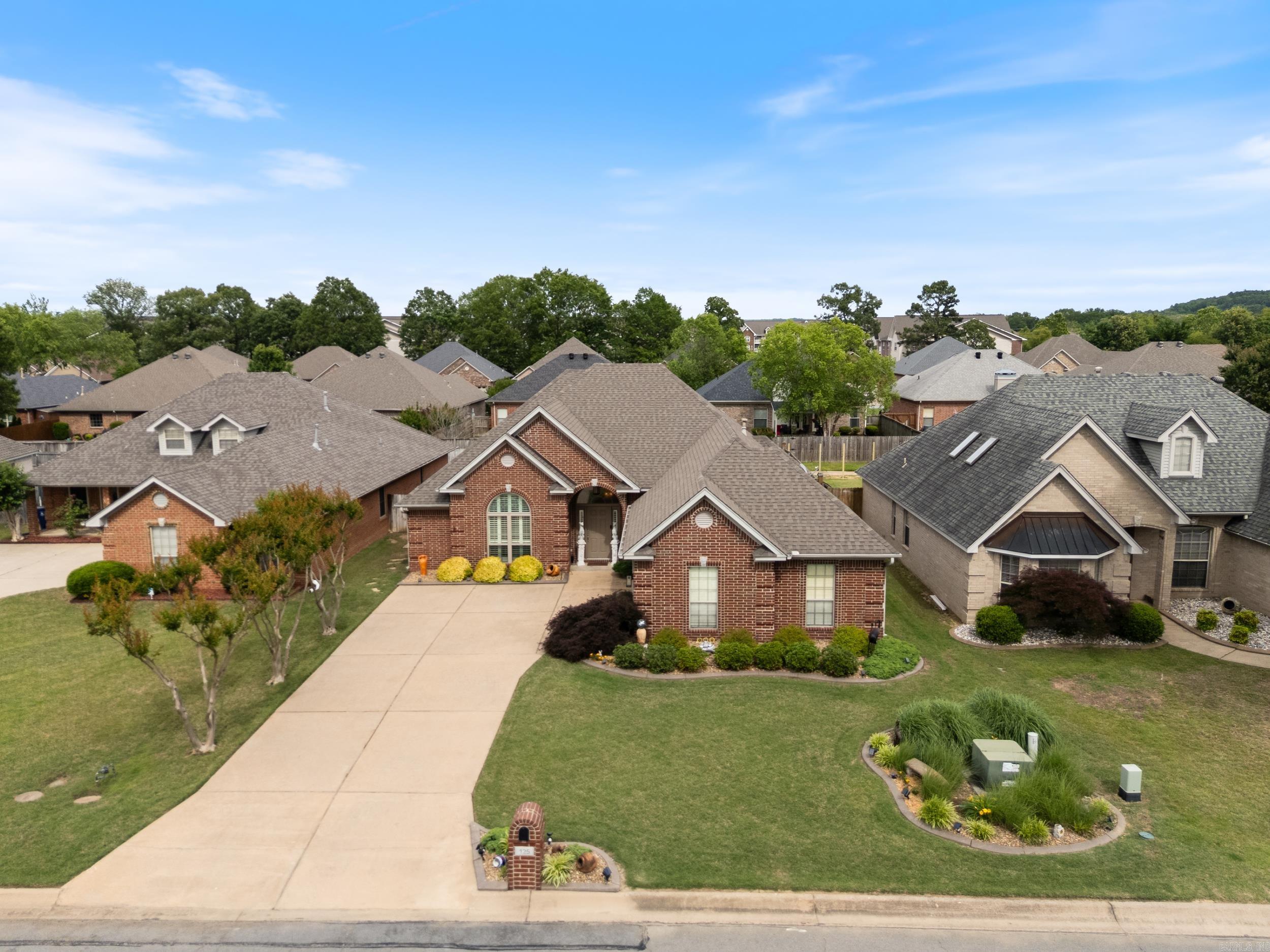 COUNTRY CLUB OF ARK THE - Residential