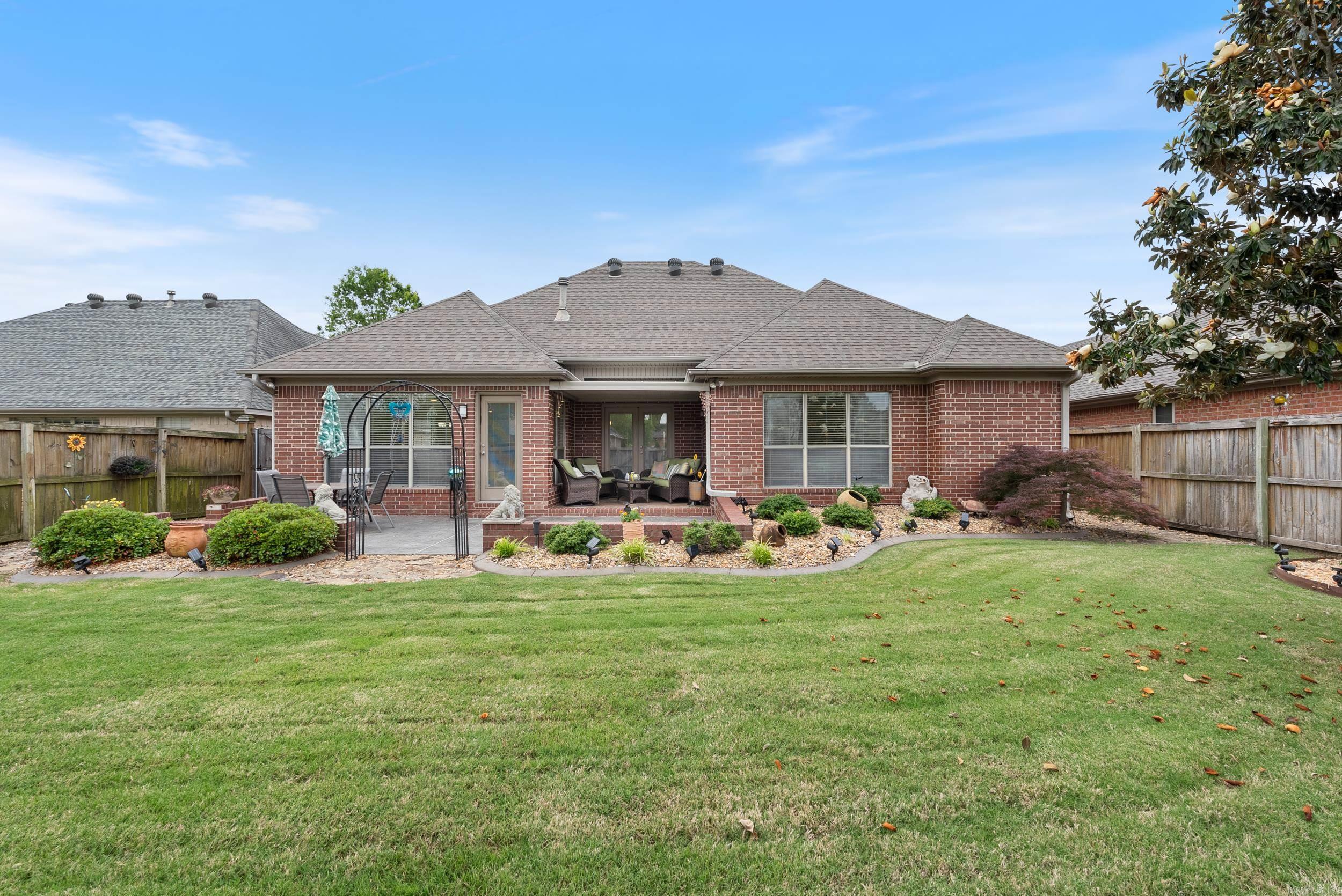 COUNTRY CLUB OF ARK THE - Residential