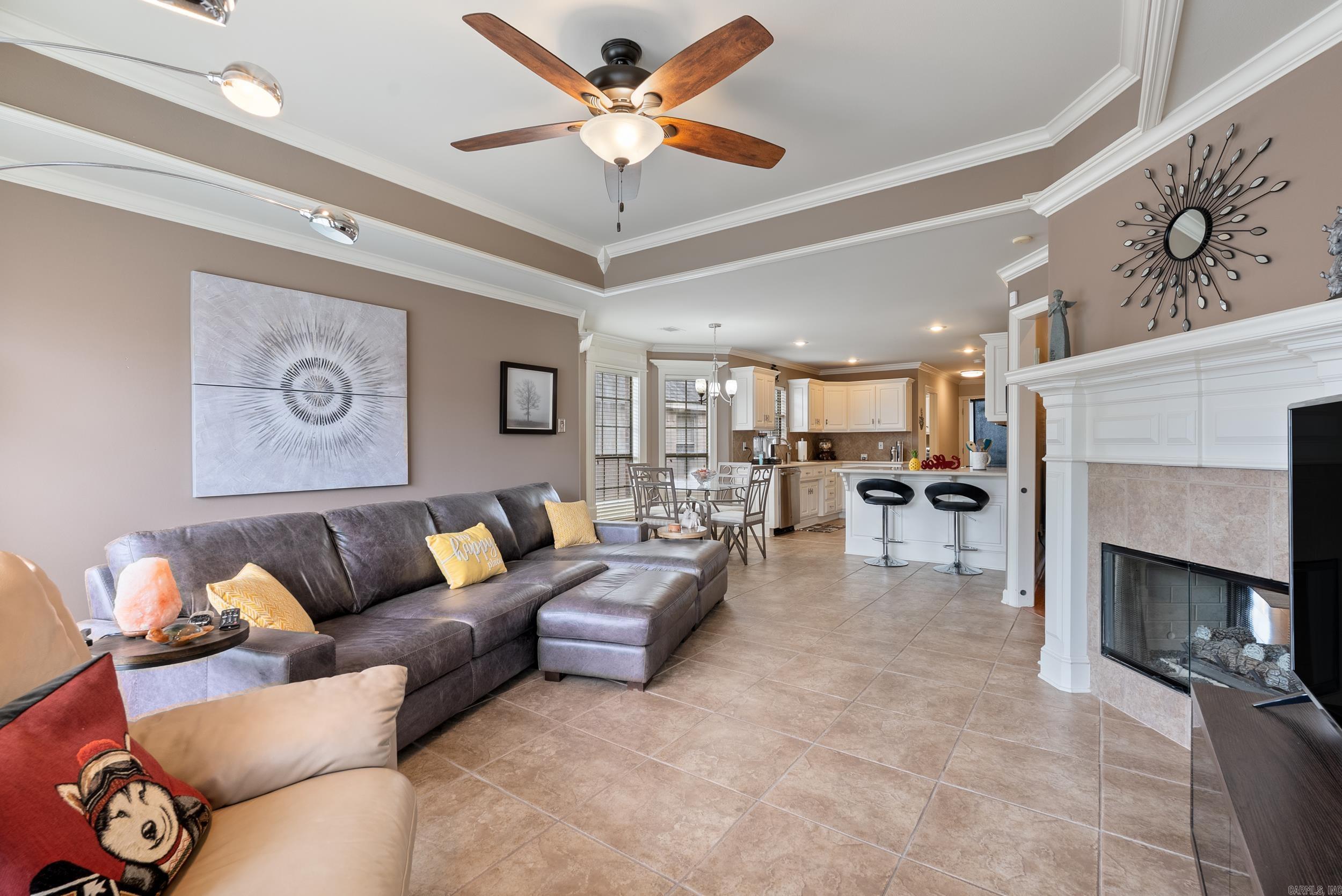 COUNTRY CLUB OF ARK THE - Residential