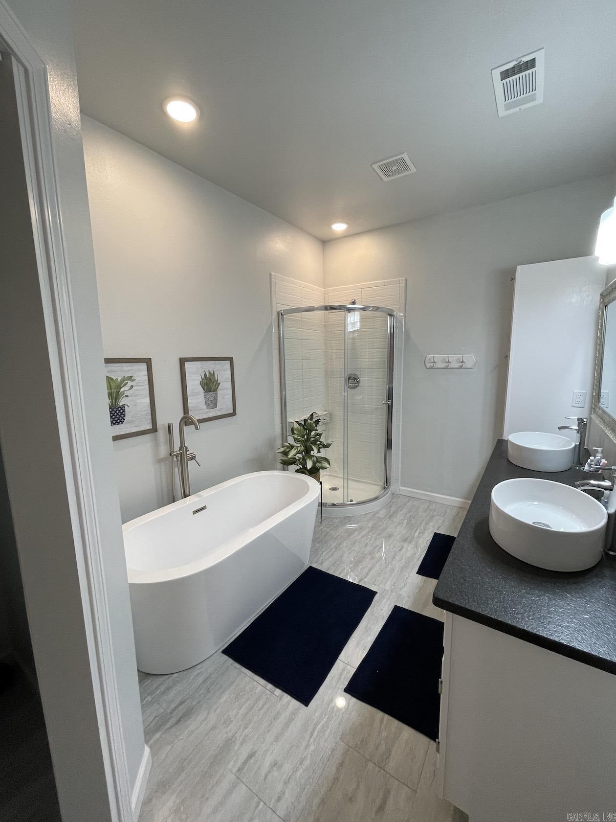 CASTLE RIDGE - Residential