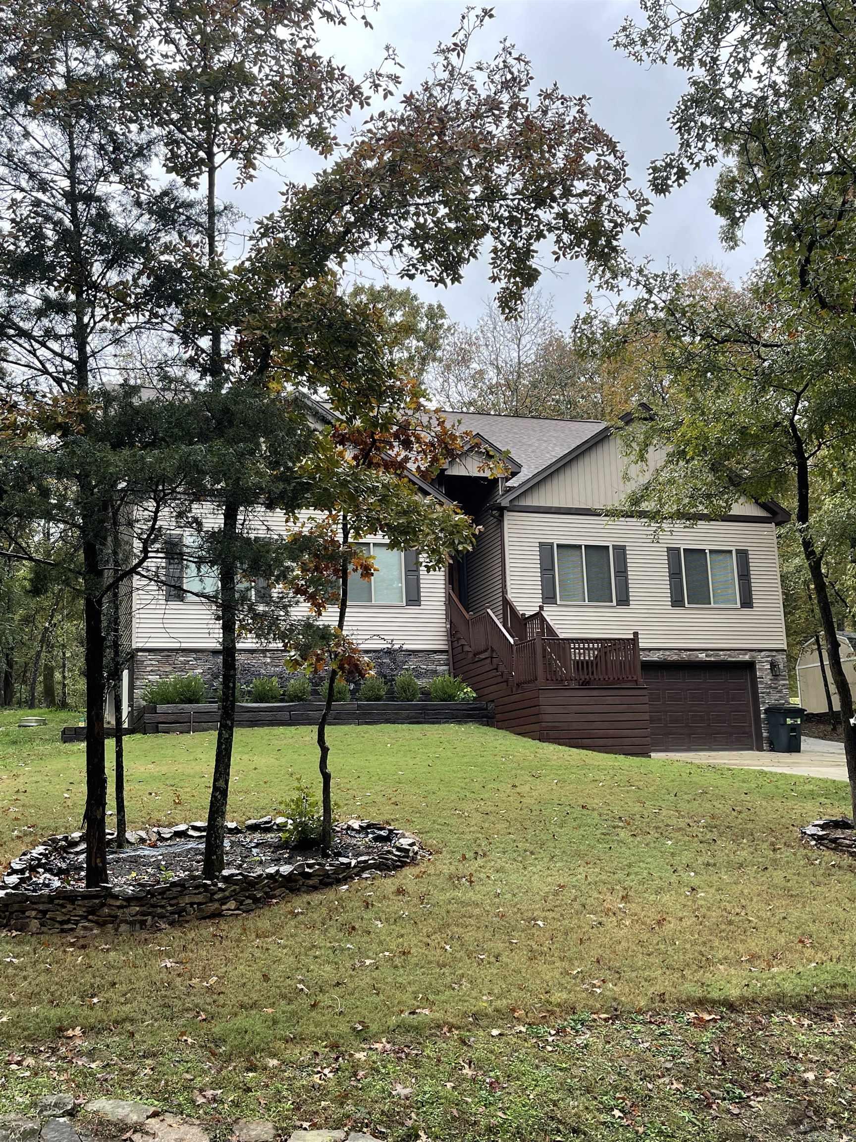 CASTLE RIDGE - Residential