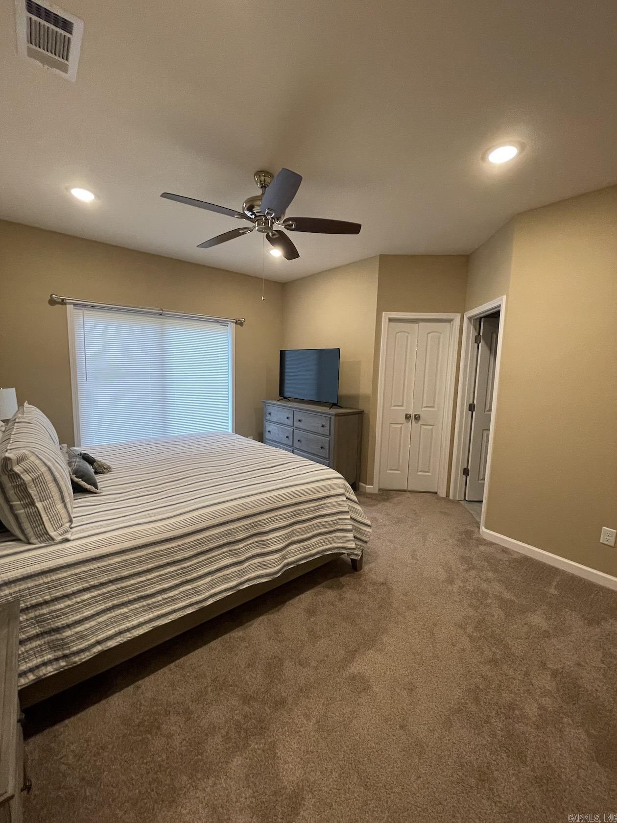 CASTLE RIDGE - Residential
