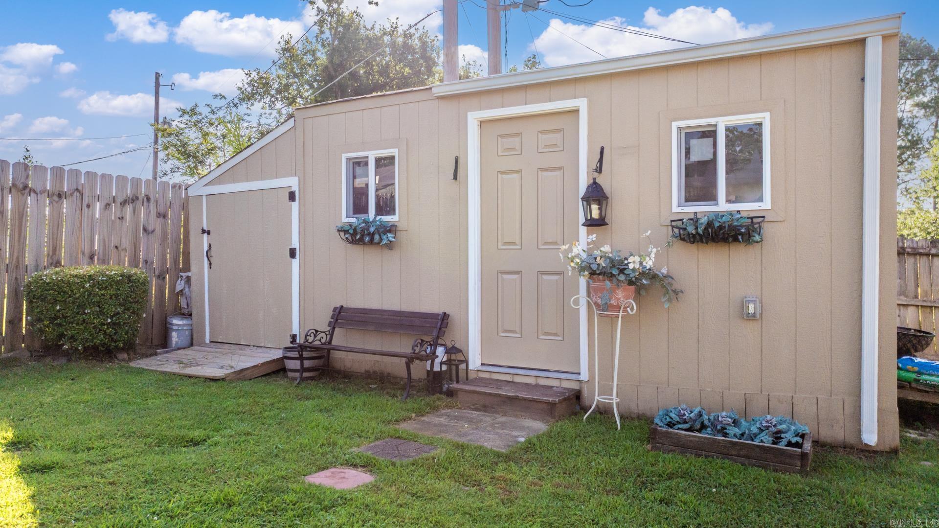 INDIAN HILLS - Residential