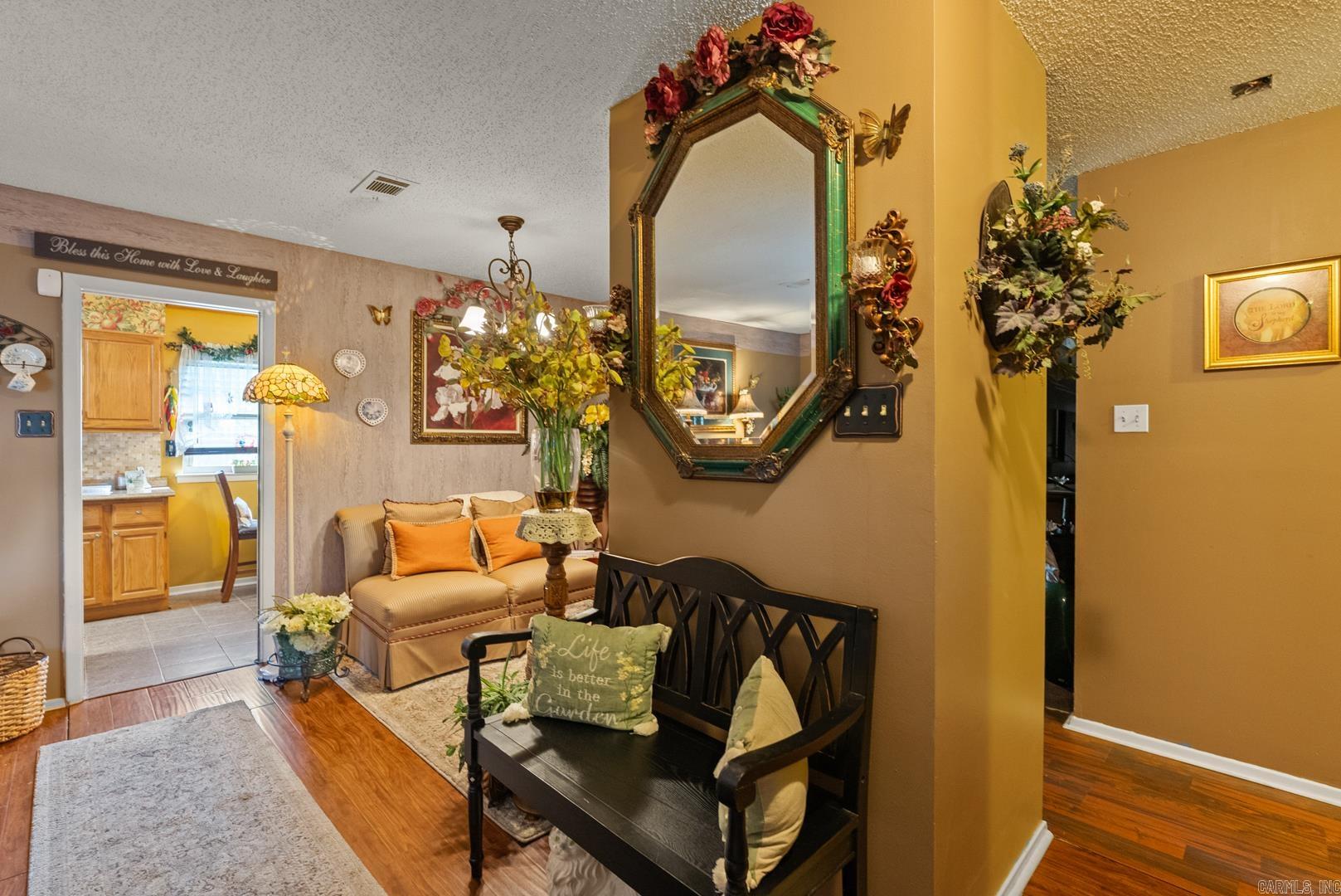 INDIAN HILLS - Residential