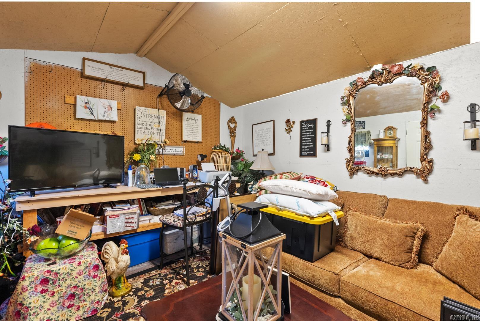 INDIAN HILLS - Residential