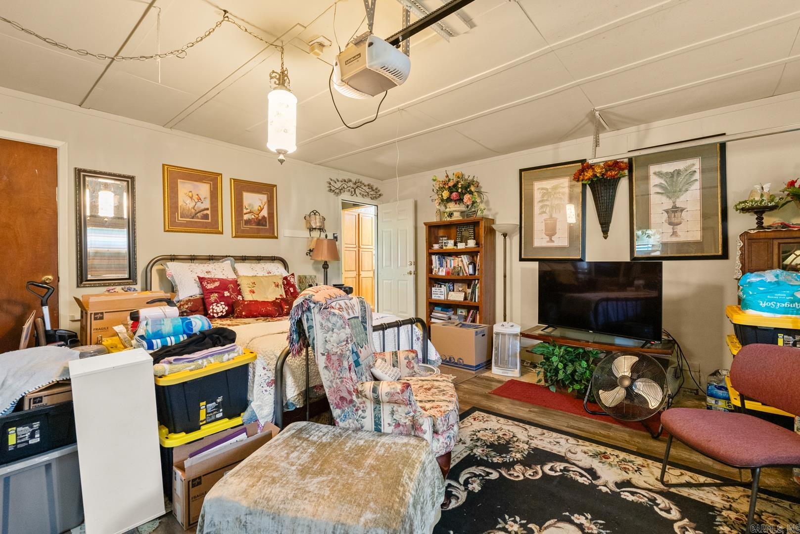 INDIAN HILLS - Residential