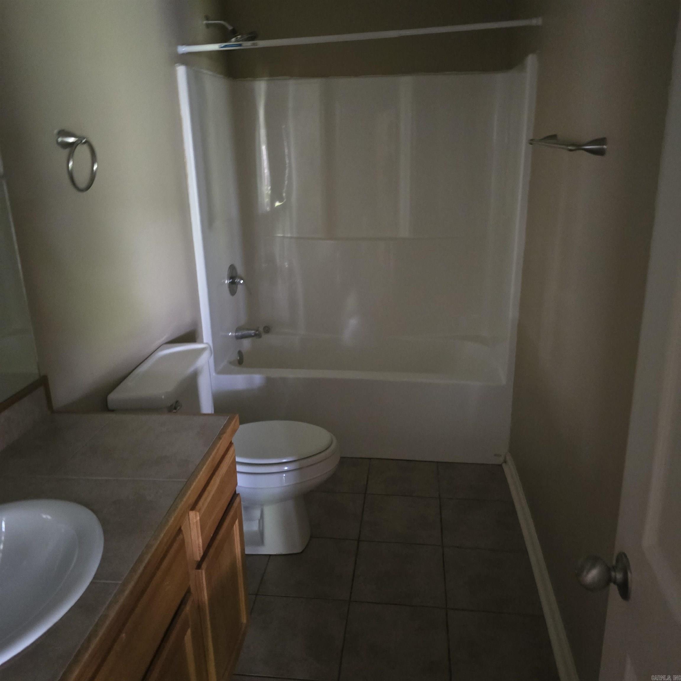 John Barrow 5L - Residential Lease