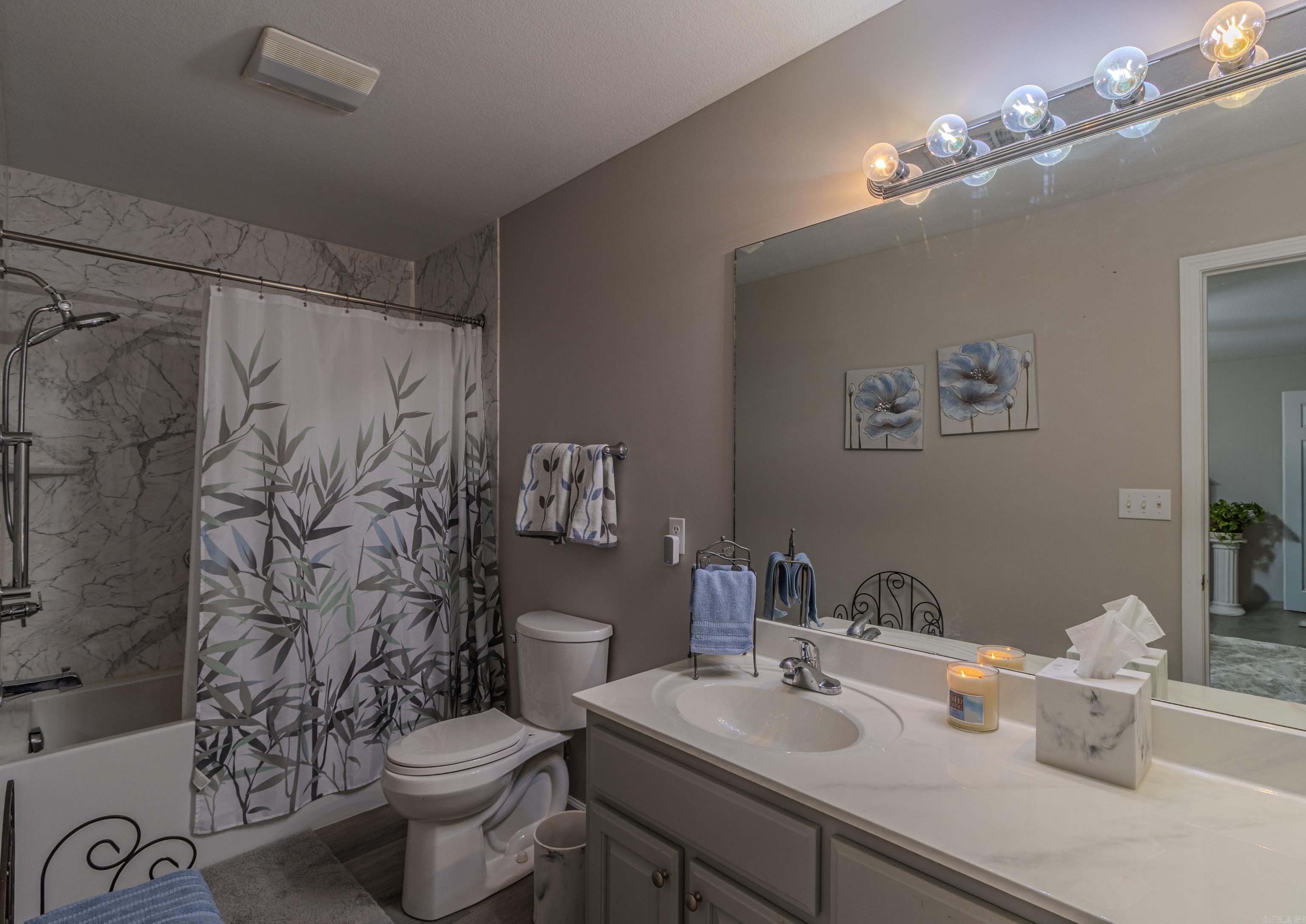 CARRIAGE HILL - Residential