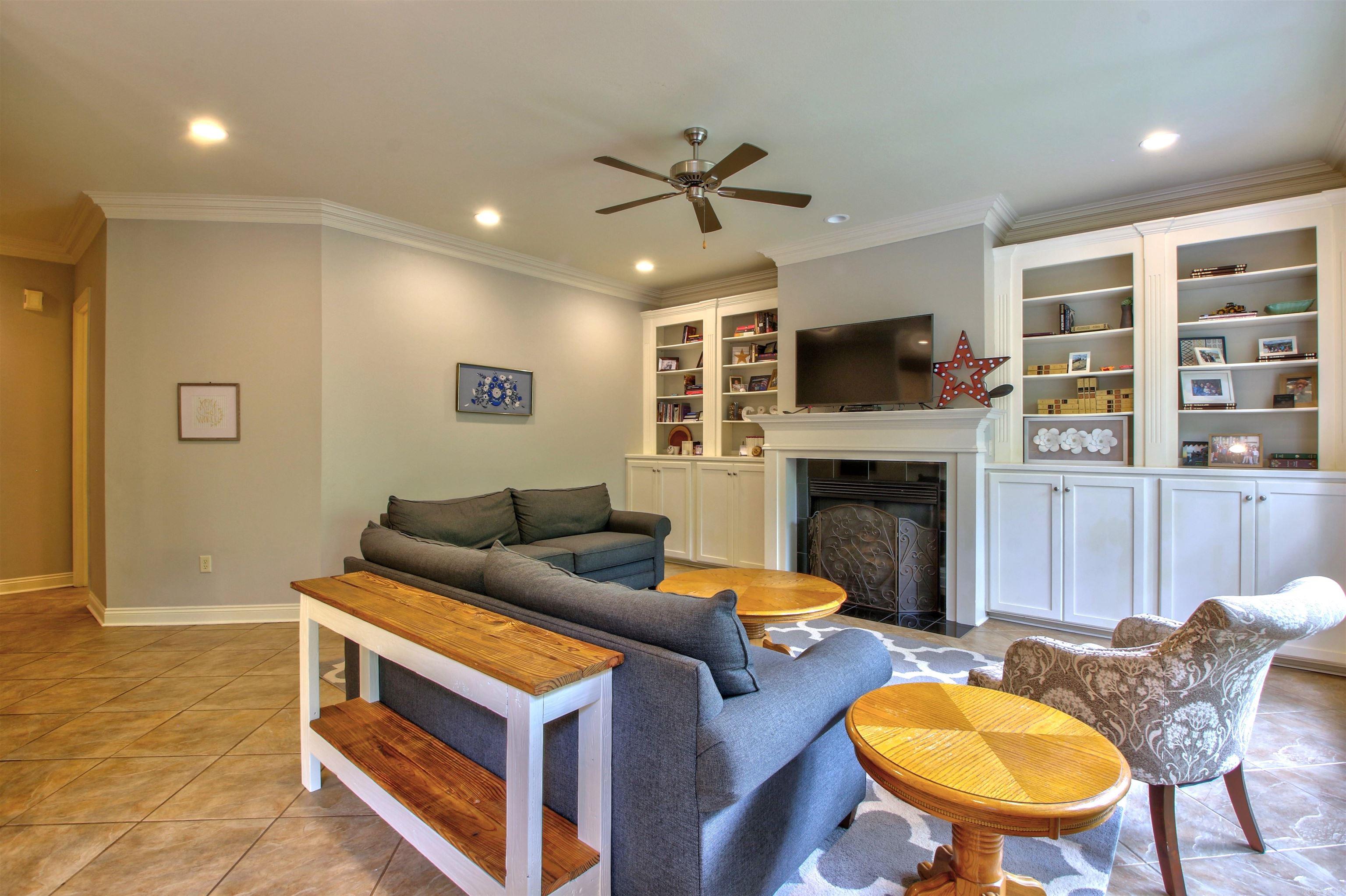 THE VILLAGES OF WELLINGTON - Residential