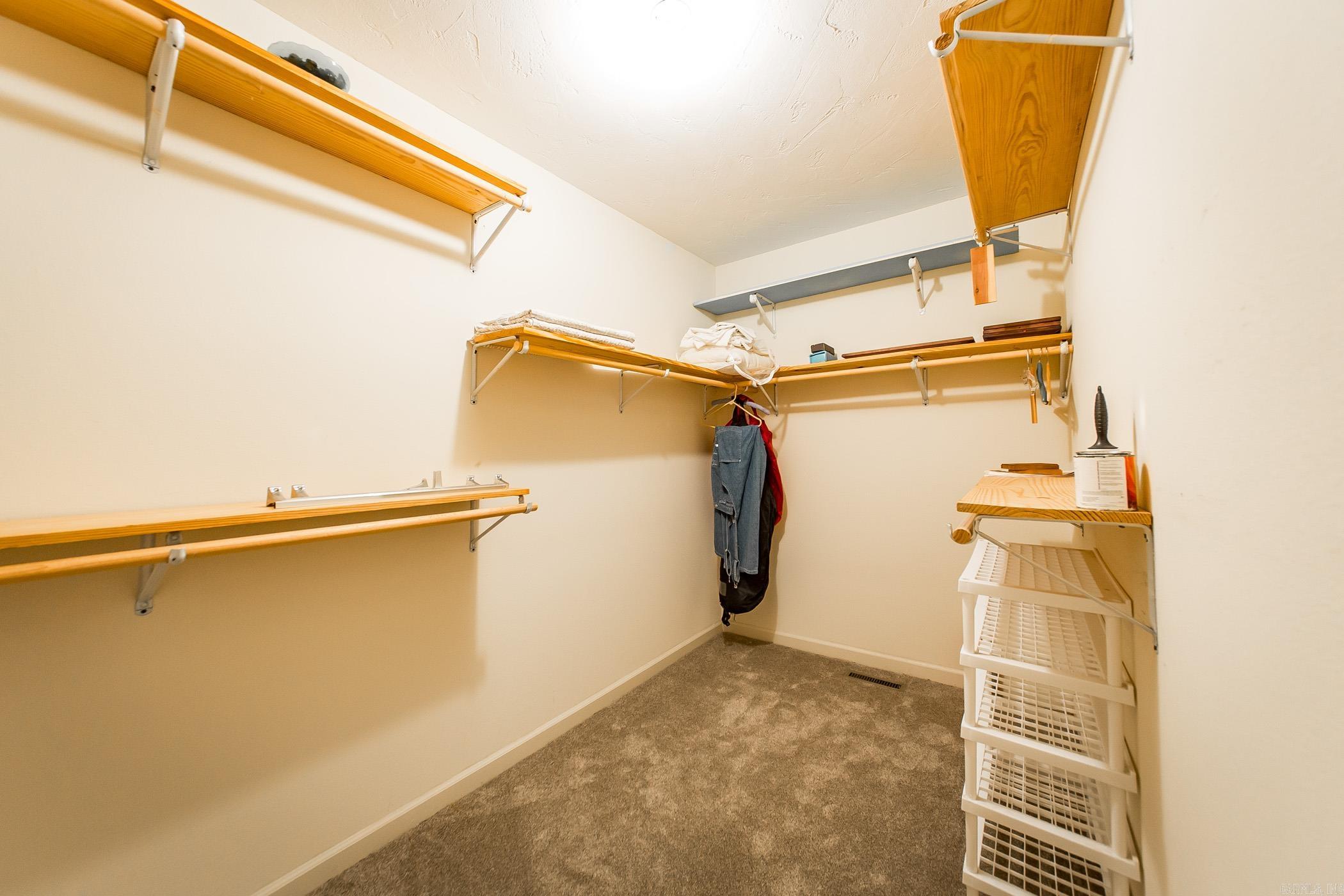 DIAMOND BLUFF ESTATES EAST - Residential