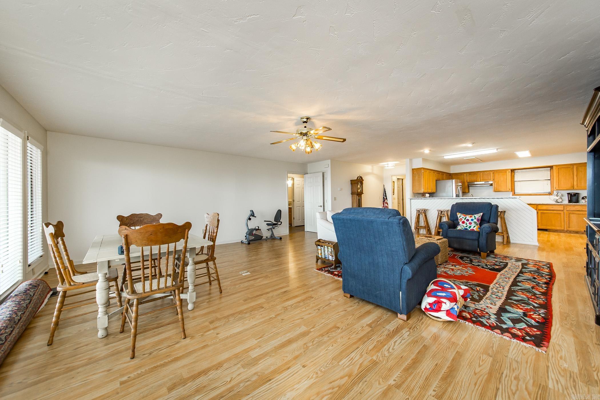 DIAMOND BLUFF ESTATES EAST - Residential