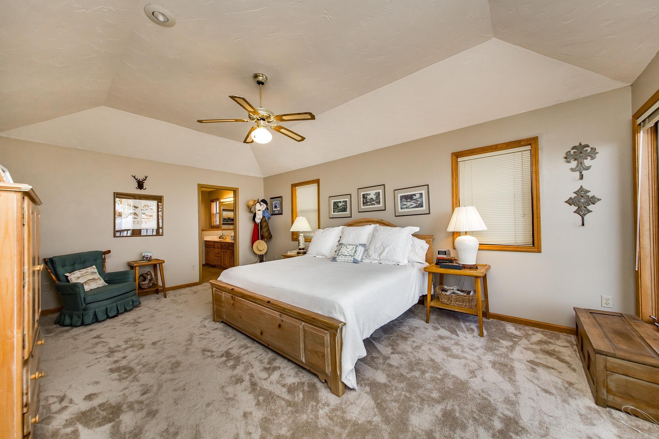 DIAMOND BLUFF ESTATES EAST - Residential