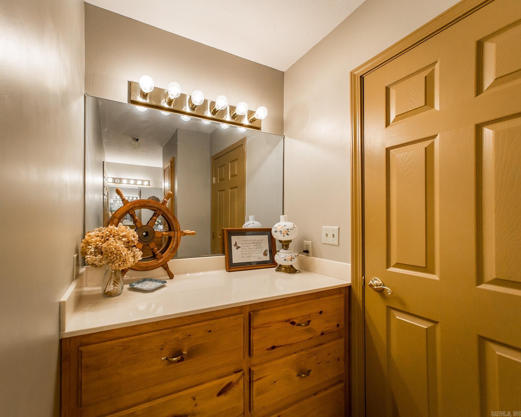 DIAMOND BLUFF ESTATES EAST - Residential