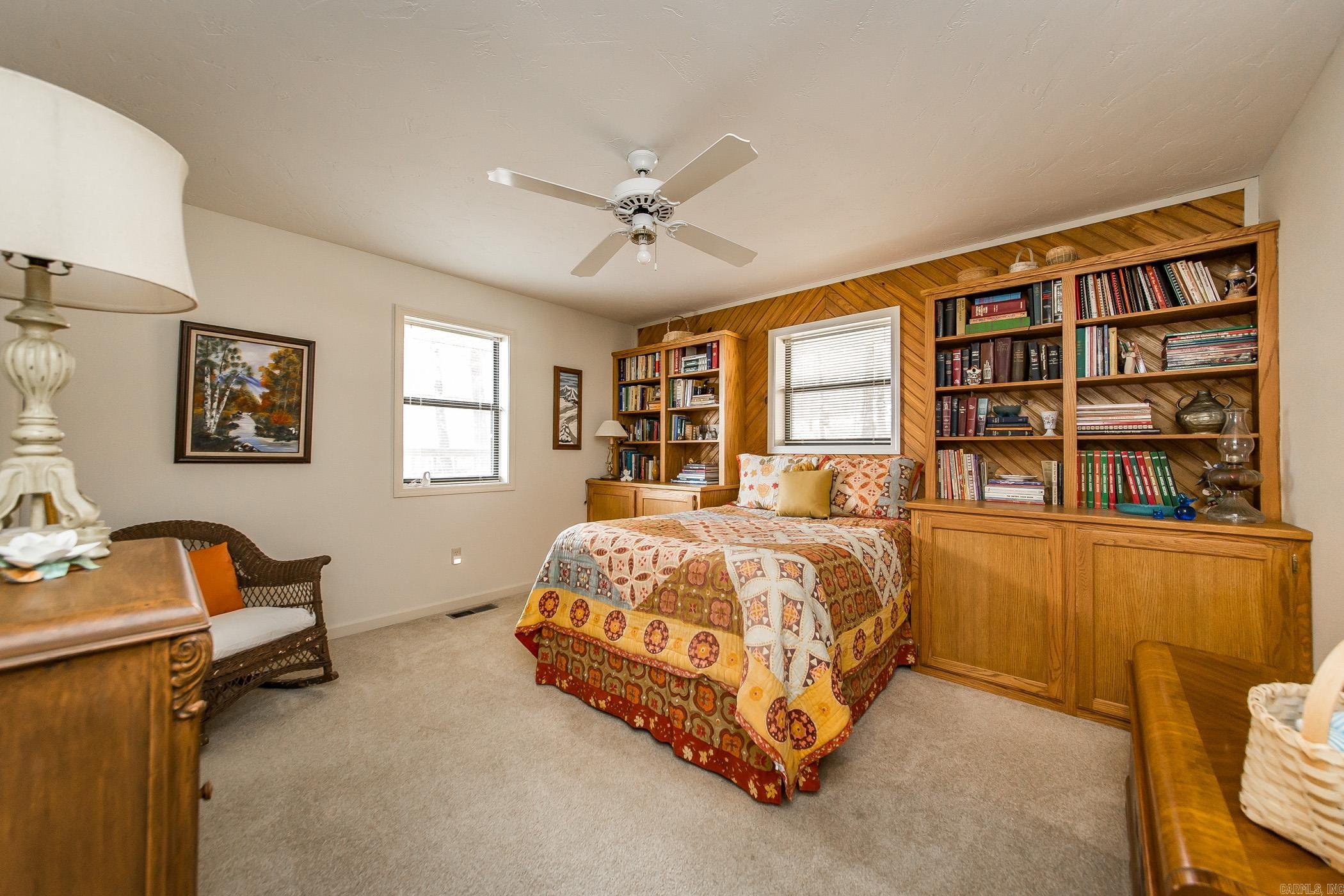 DIAMOND BLUFF ESTATES EAST - Residential