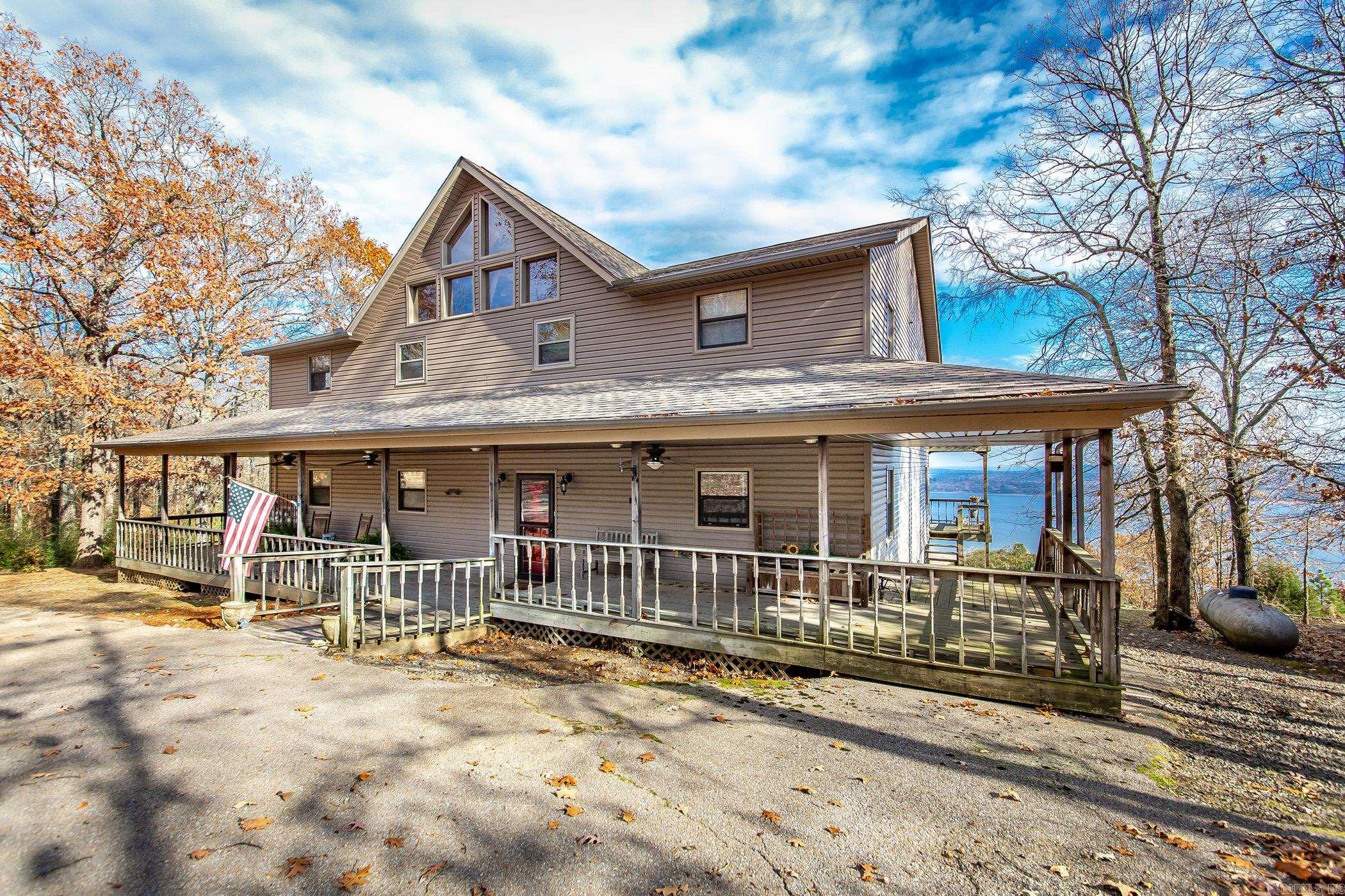 DIAMOND BLUFF ESTATES EAST - Residential