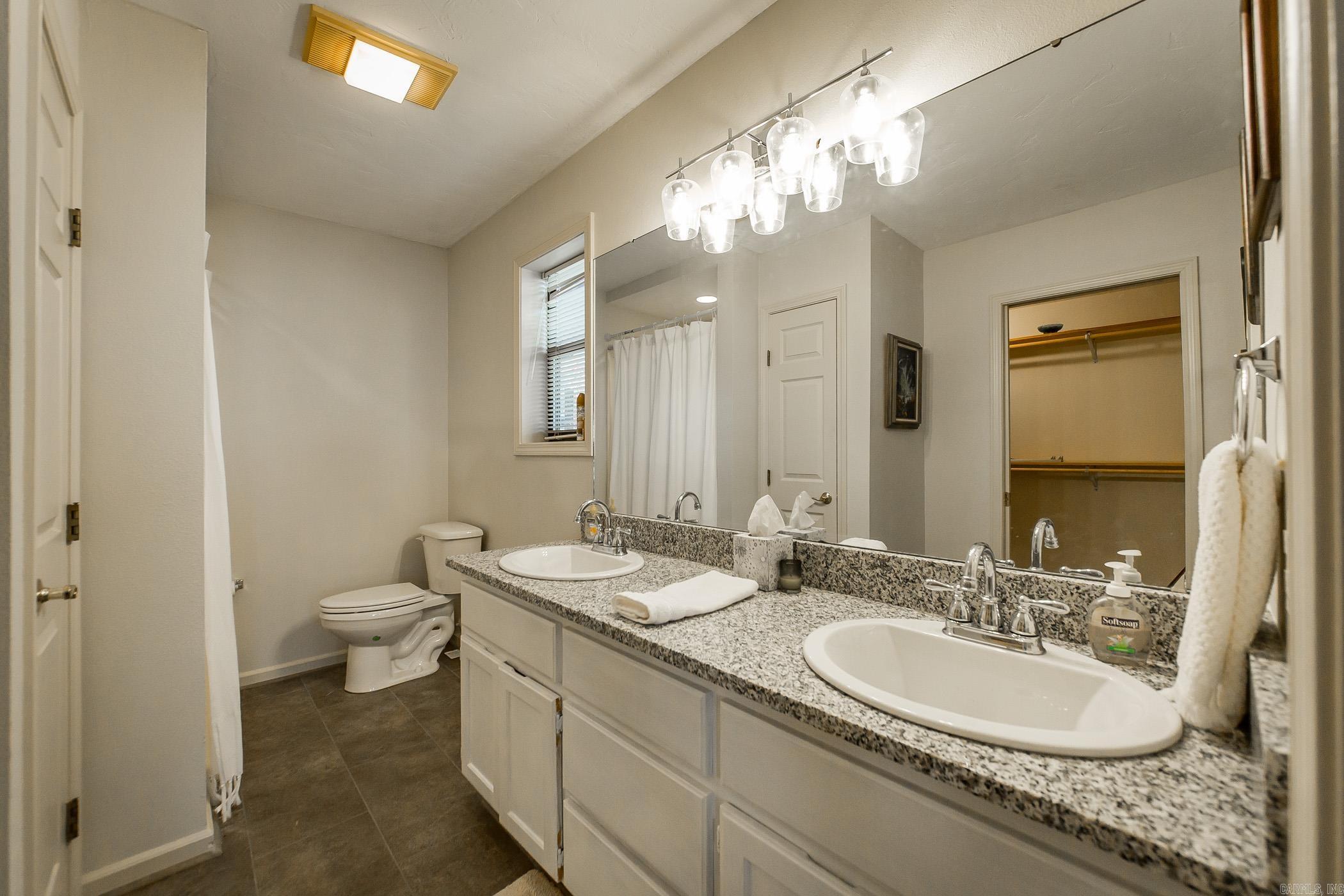 DIAMOND BLUFF ESTATES EAST - Residential