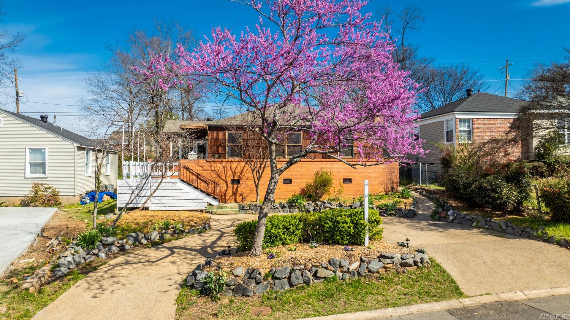 CAMMACK WOODS - Residential