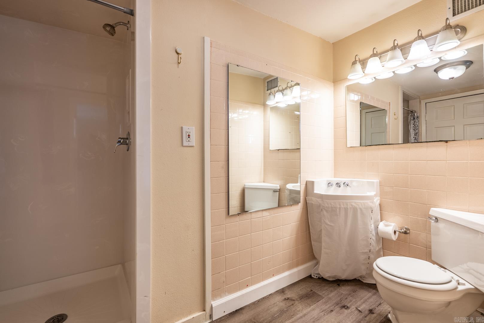 CAMMACK WOODS - Residential