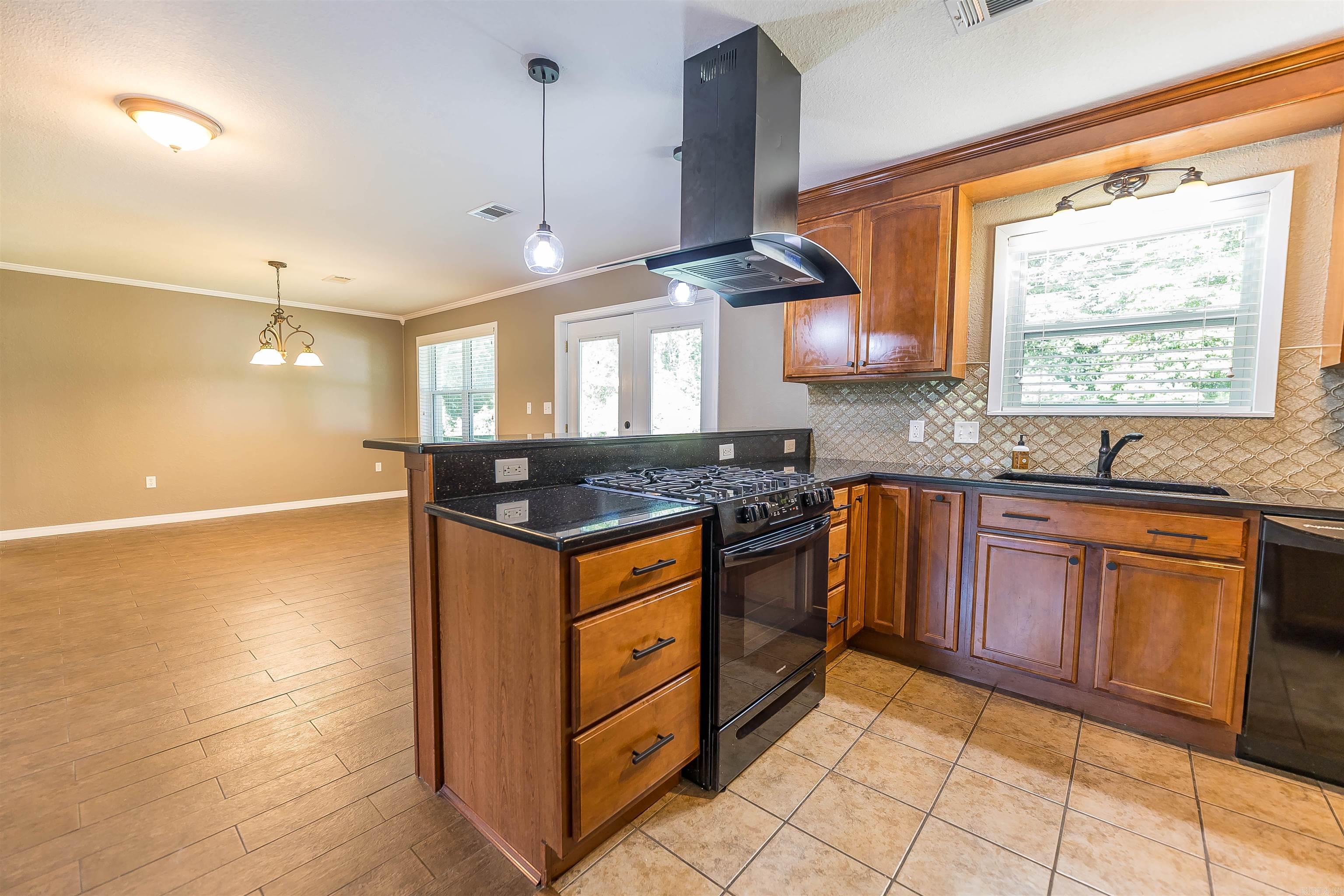 BROOKLINE ADD'N - Residential