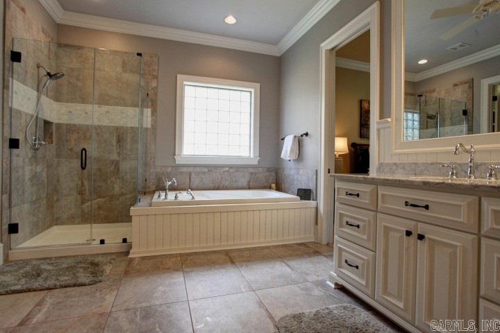 WOODLANDS EDGE - Residential