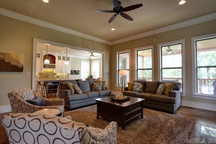 WOODLANDS EDGE - Residential