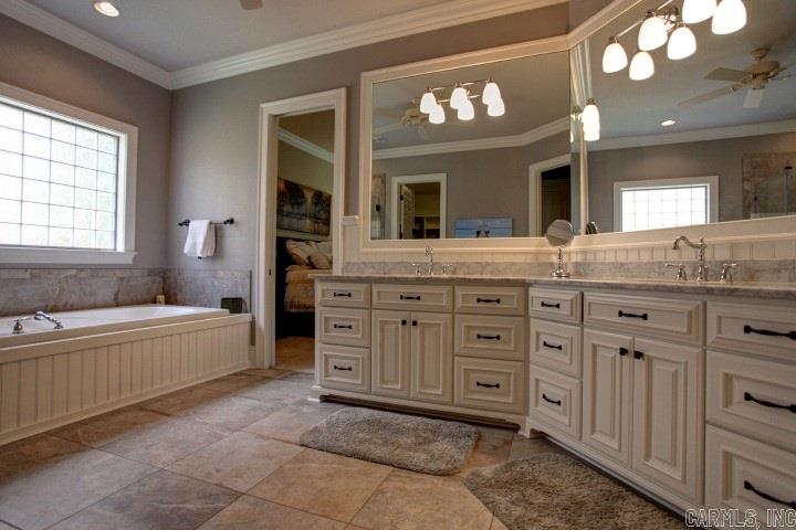 WOODLANDS EDGE - Residential