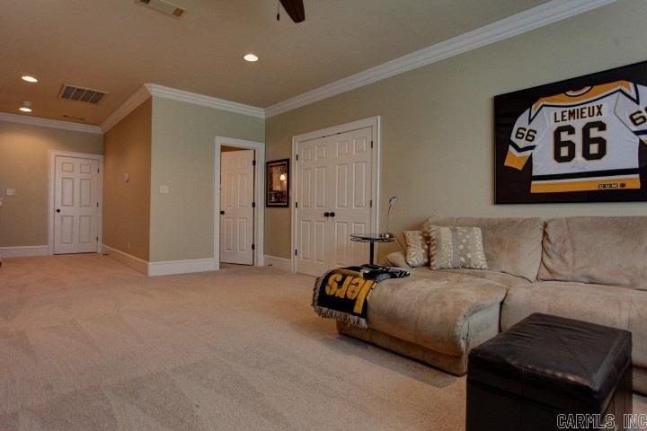 WOODLANDS EDGE - Residential