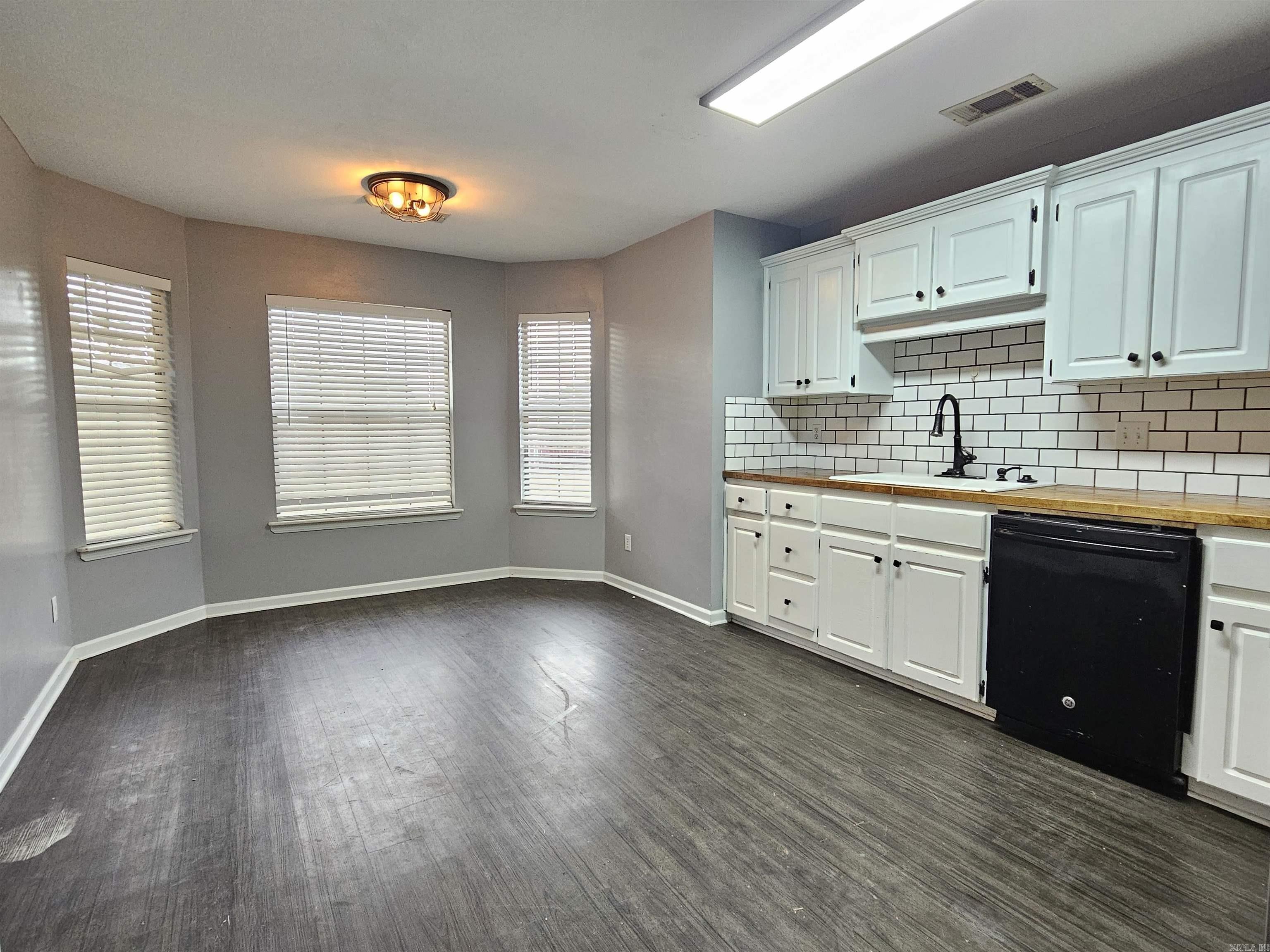 WOODBRIDGE - Residential