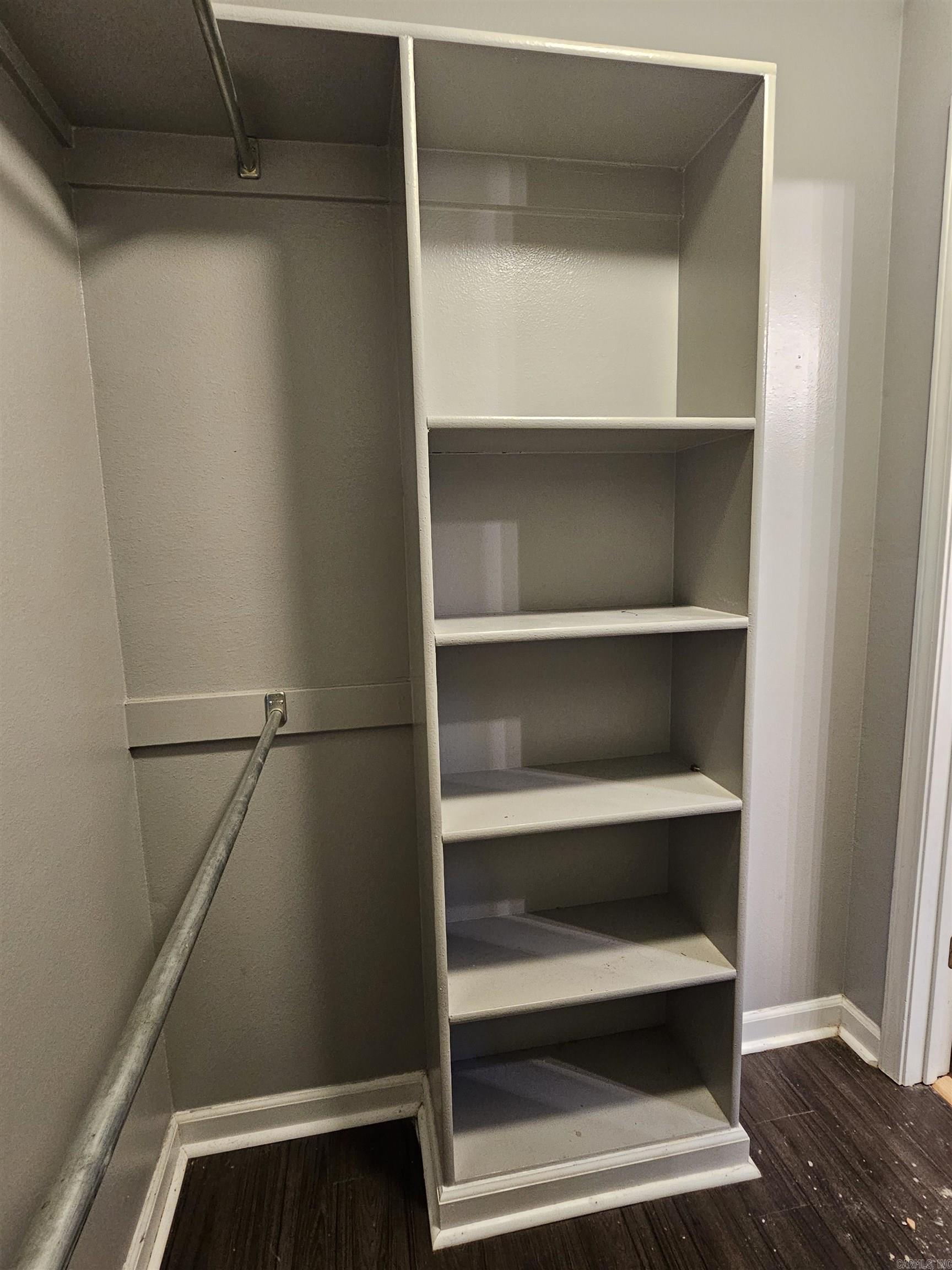 WOODBRIDGE - Residential