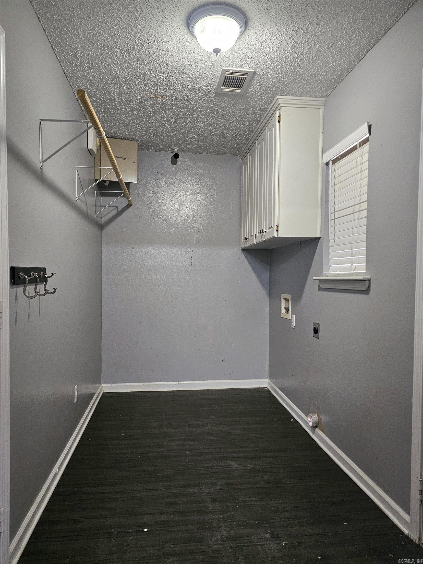 WOODBRIDGE - Residential