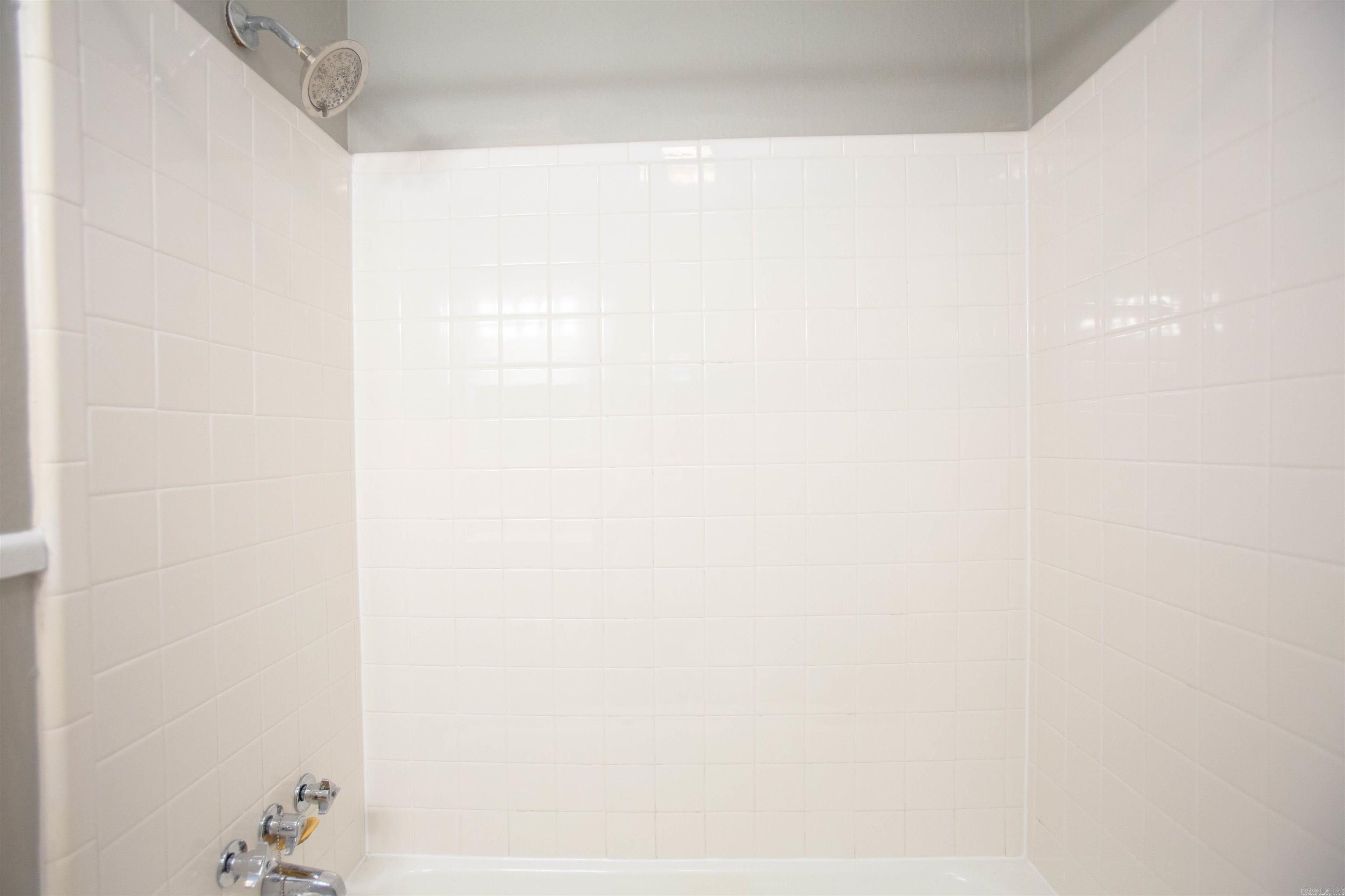 Hillcrest-Pfeifer - Residential Lease