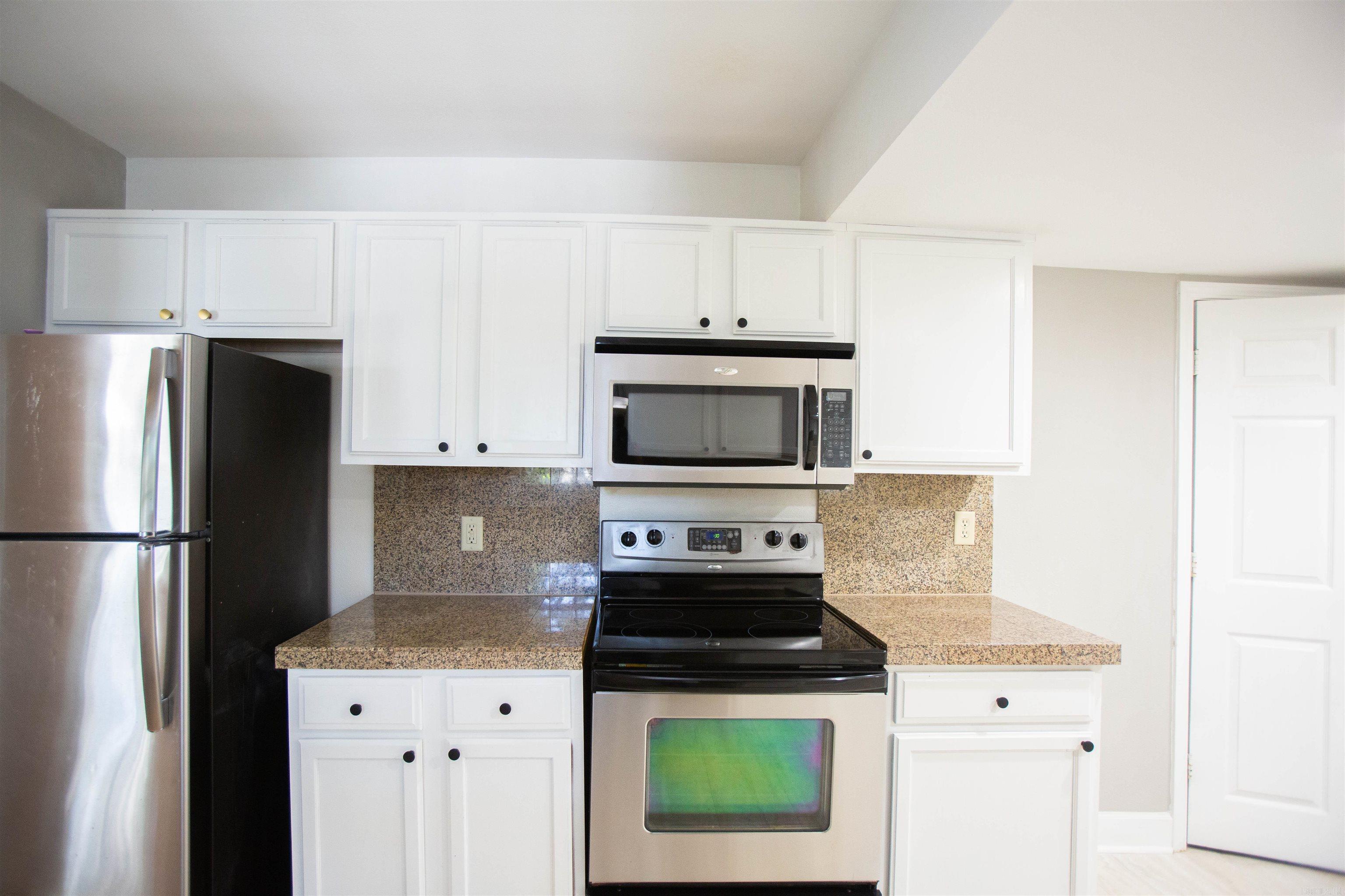 Hillcrest-Pfeifer - Residential Lease