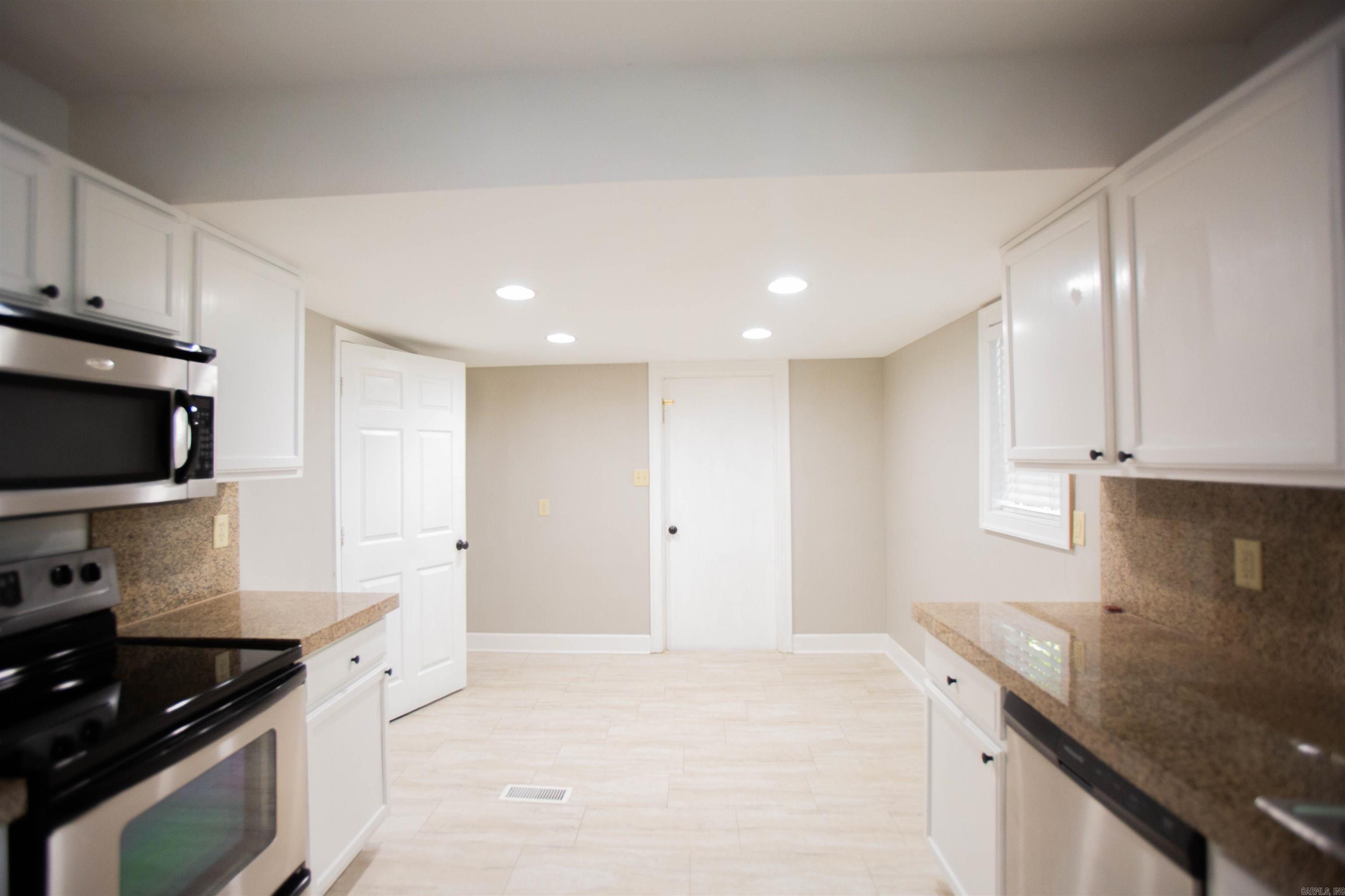 Hillcrest-Pfeifer - Residential Lease