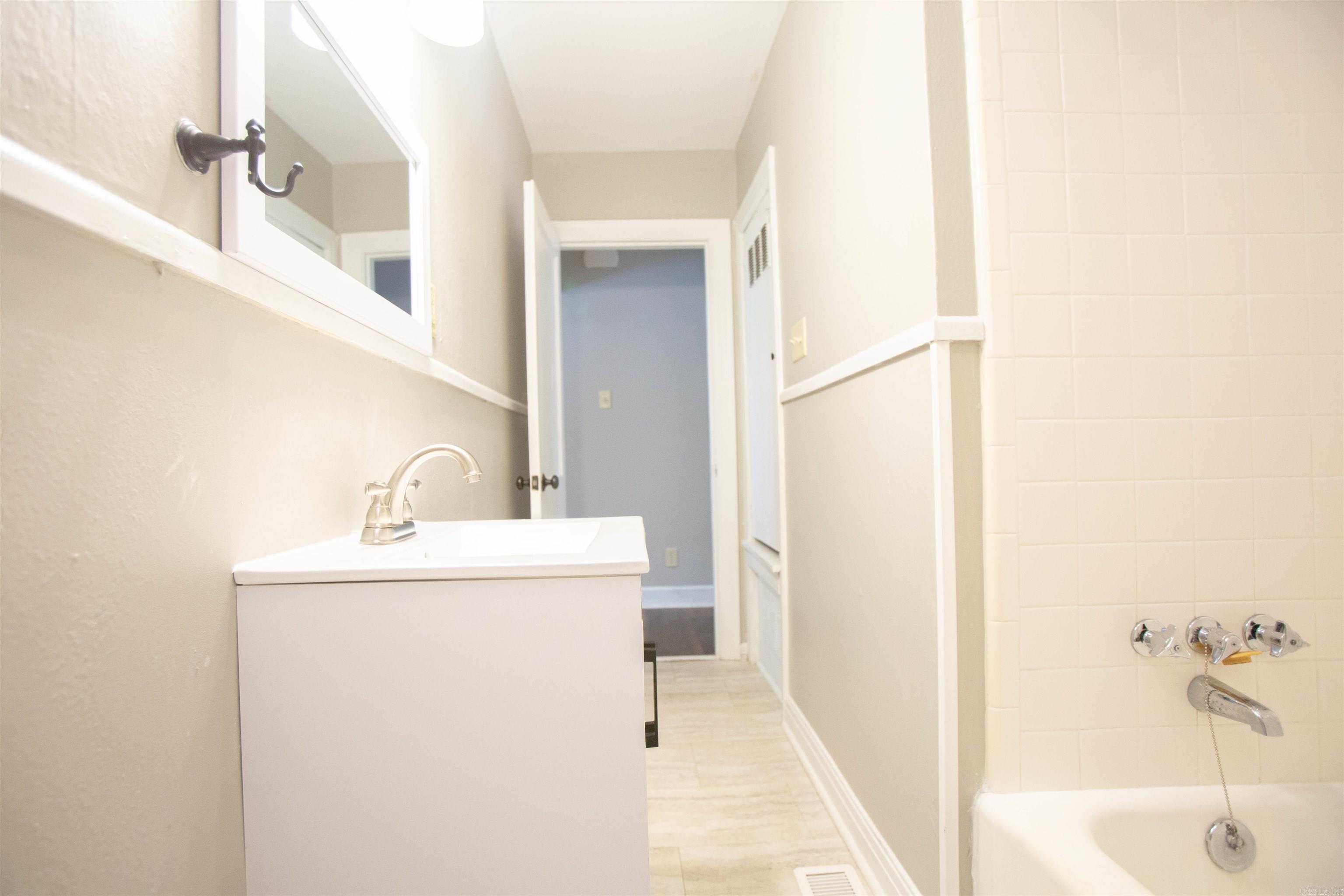 Hillcrest-Pfeifer - Residential Lease