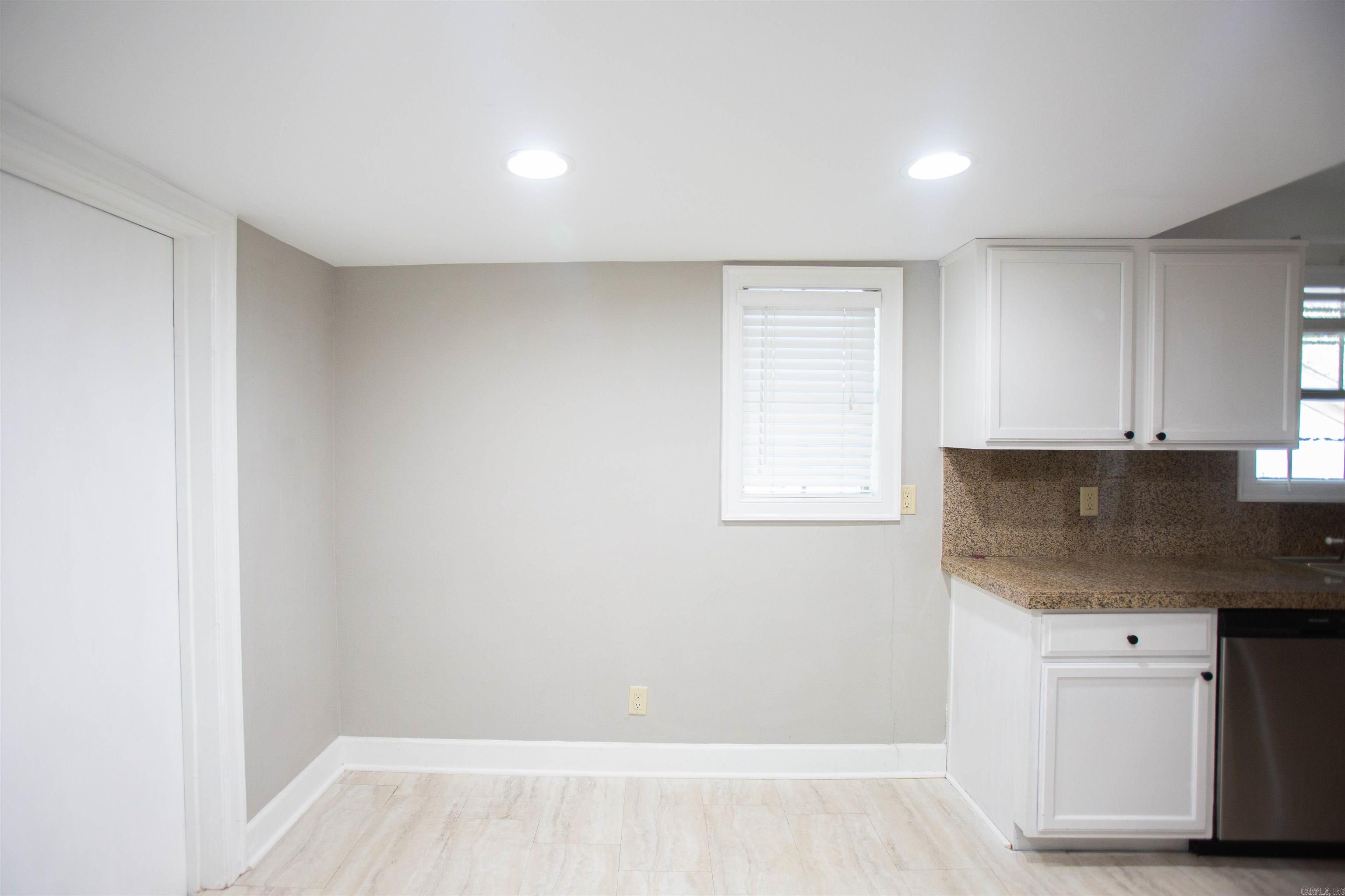 Hillcrest-Pfeifer - Residential Lease