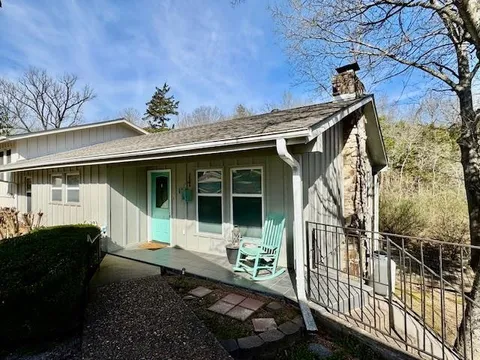 MLS: 25010603