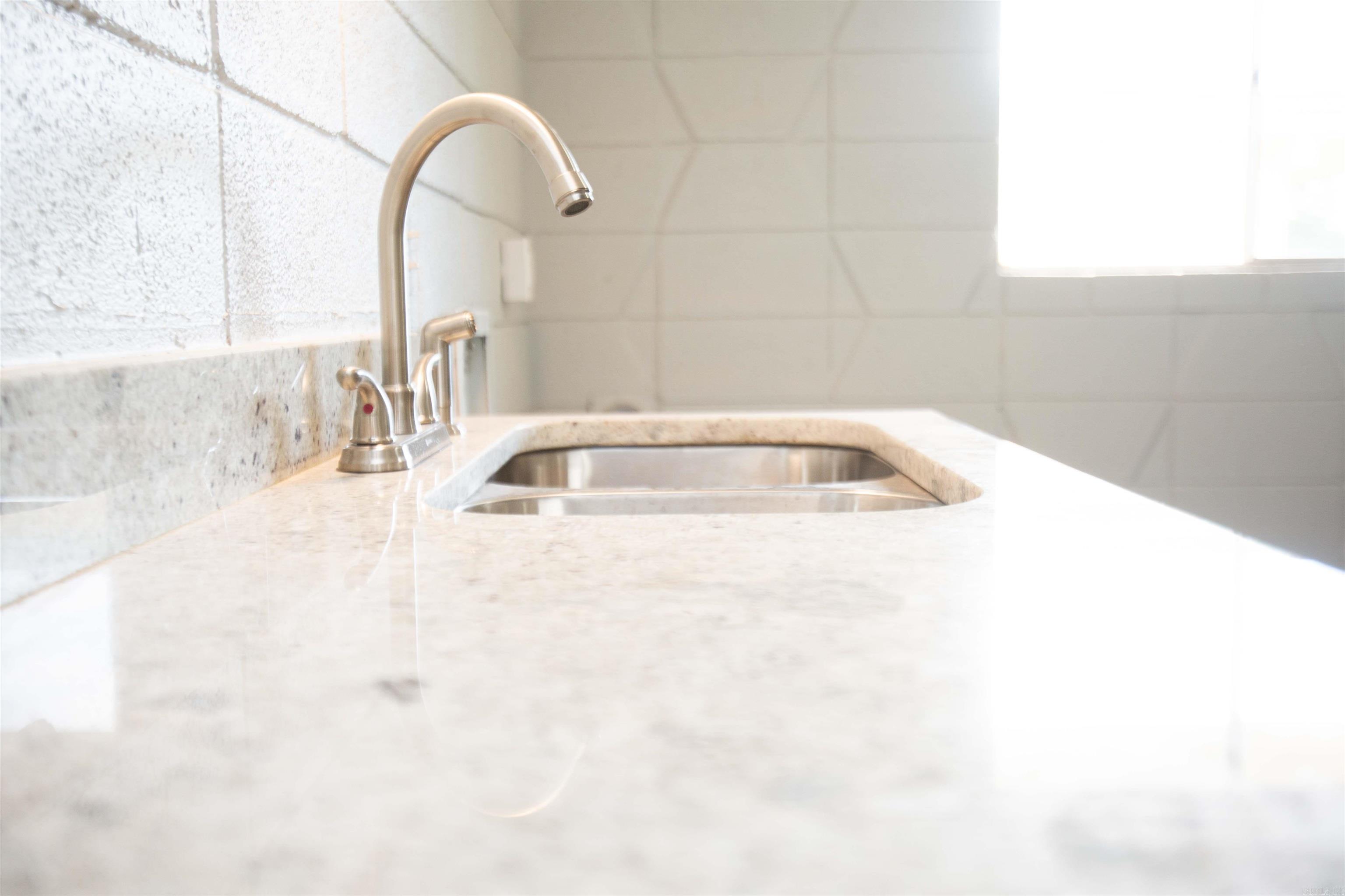 ARROW HEAD MANOR - Residential Lease