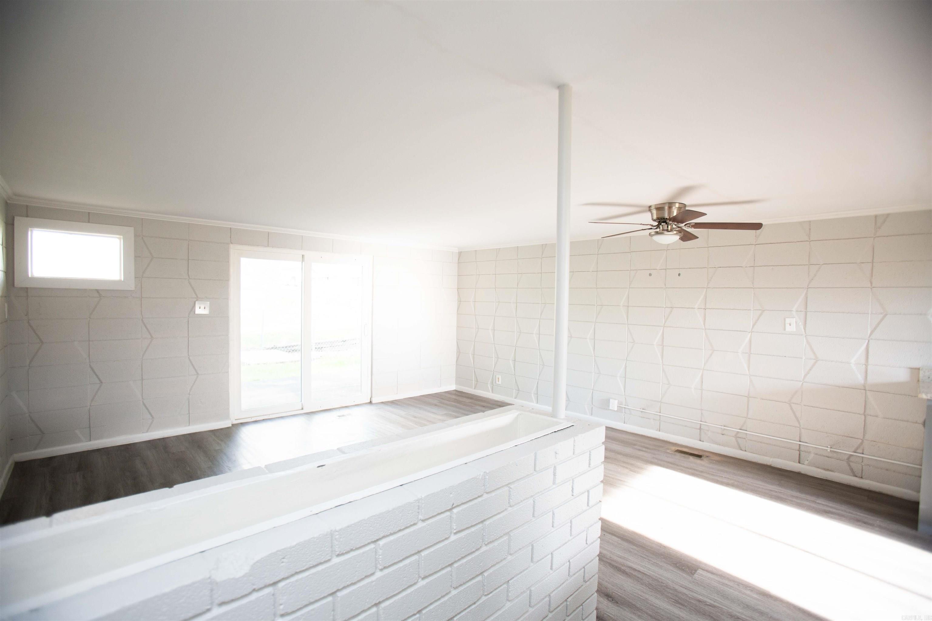 ARROW HEAD MANOR - Residential Lease